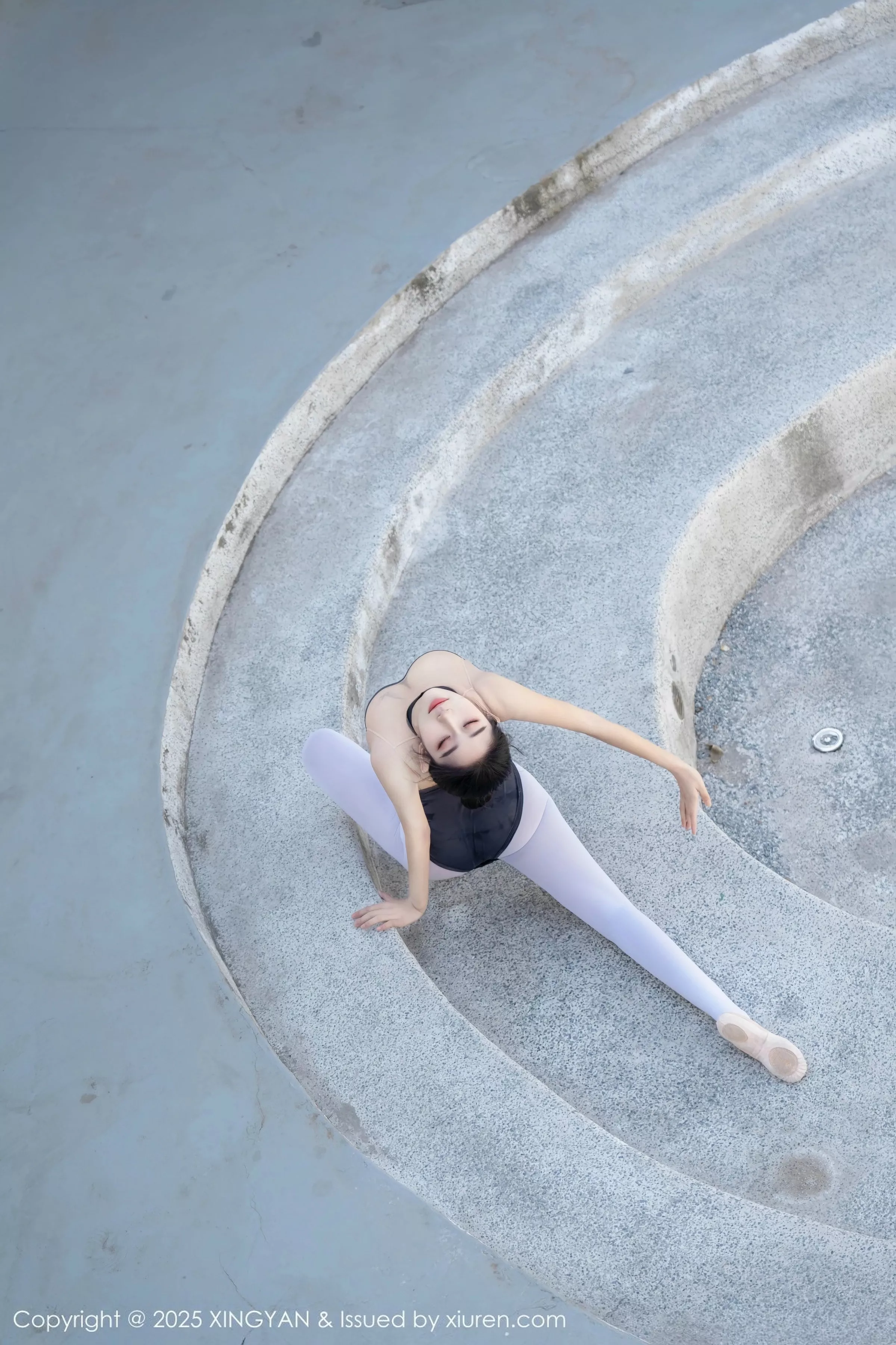 秀人集.com_[XINGYAN星颜社]VOL.345_模特星冉舞姿拍摄性感深色芭蕾舞服秀曼妙身姿完美诱惑写真79P