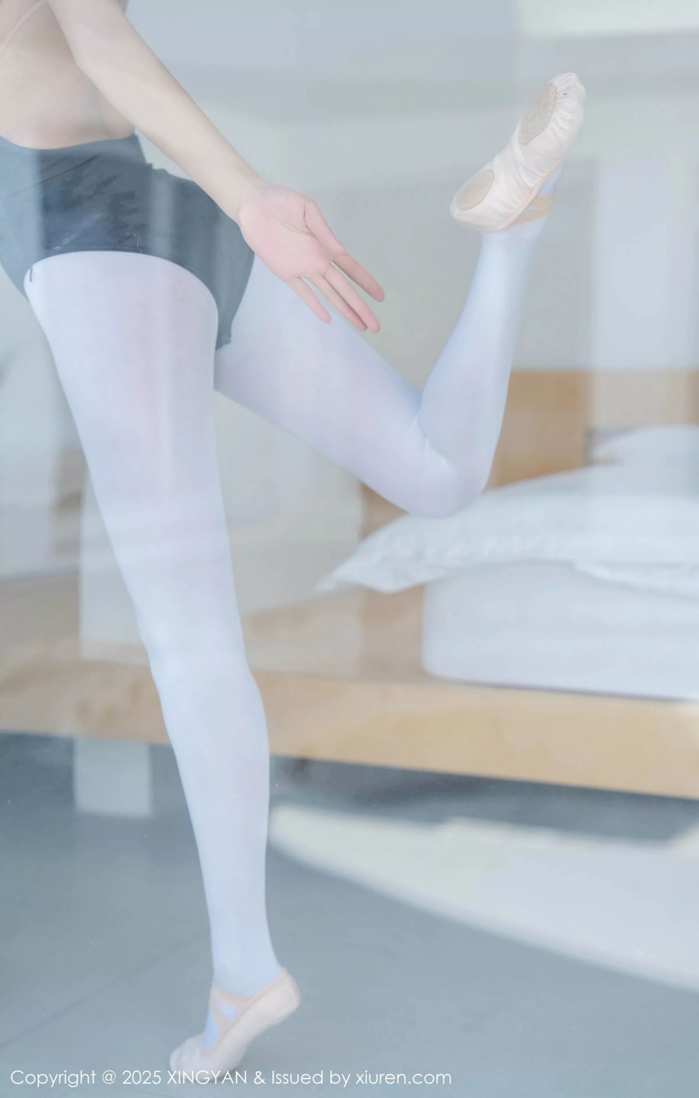 秀人集.com_[XINGYAN星颜社]VOL.345_模特星冉舞姿拍摄性感深色芭蕾舞服秀曼妙身姿完美诱惑写真79P