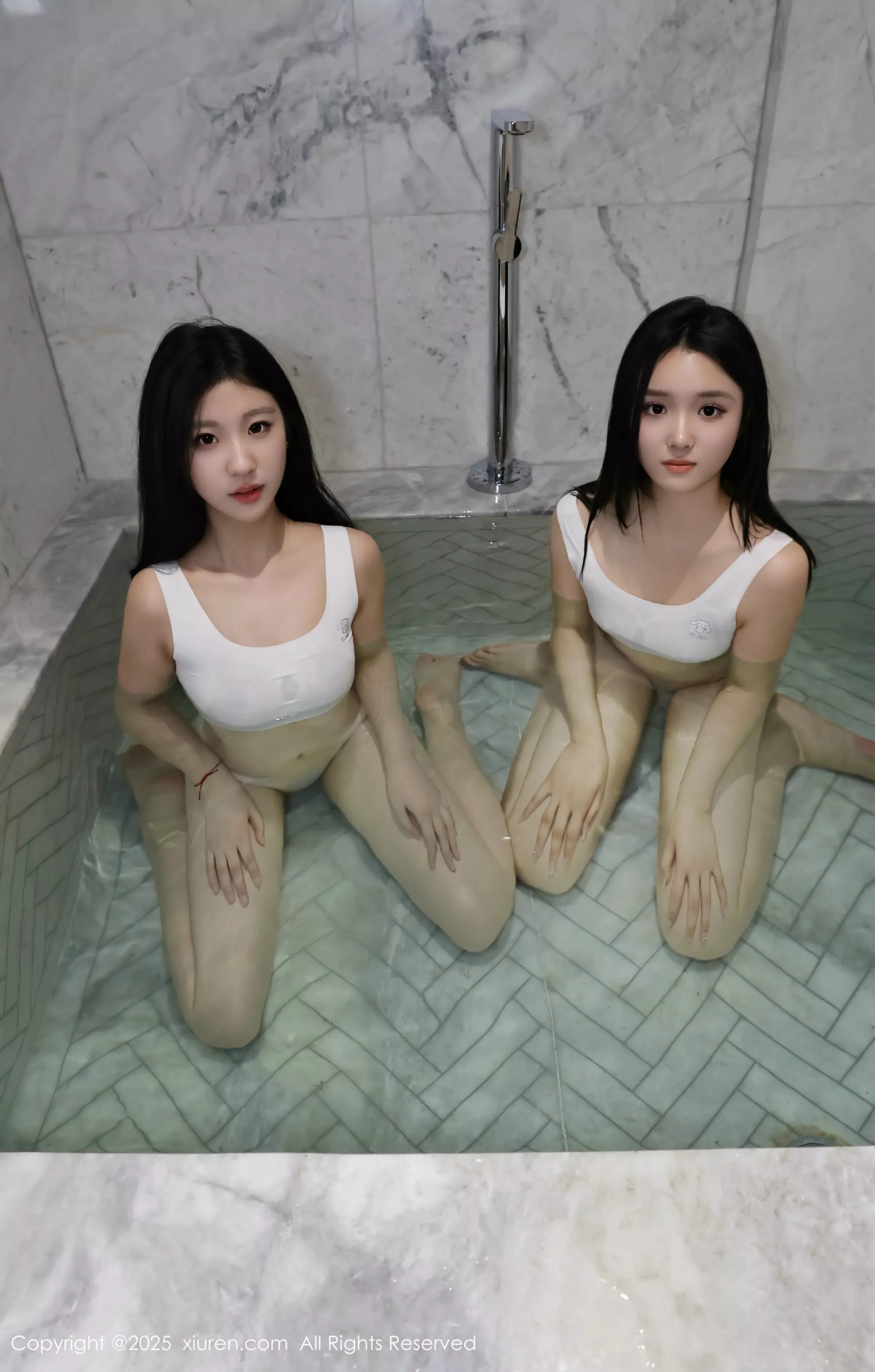 秀人集.com_[XiuRen秀人网]No.10288_模特合集美女小芭乐性感蓝色校服露白色内衣秀曼妙身姿诱惑写真73P