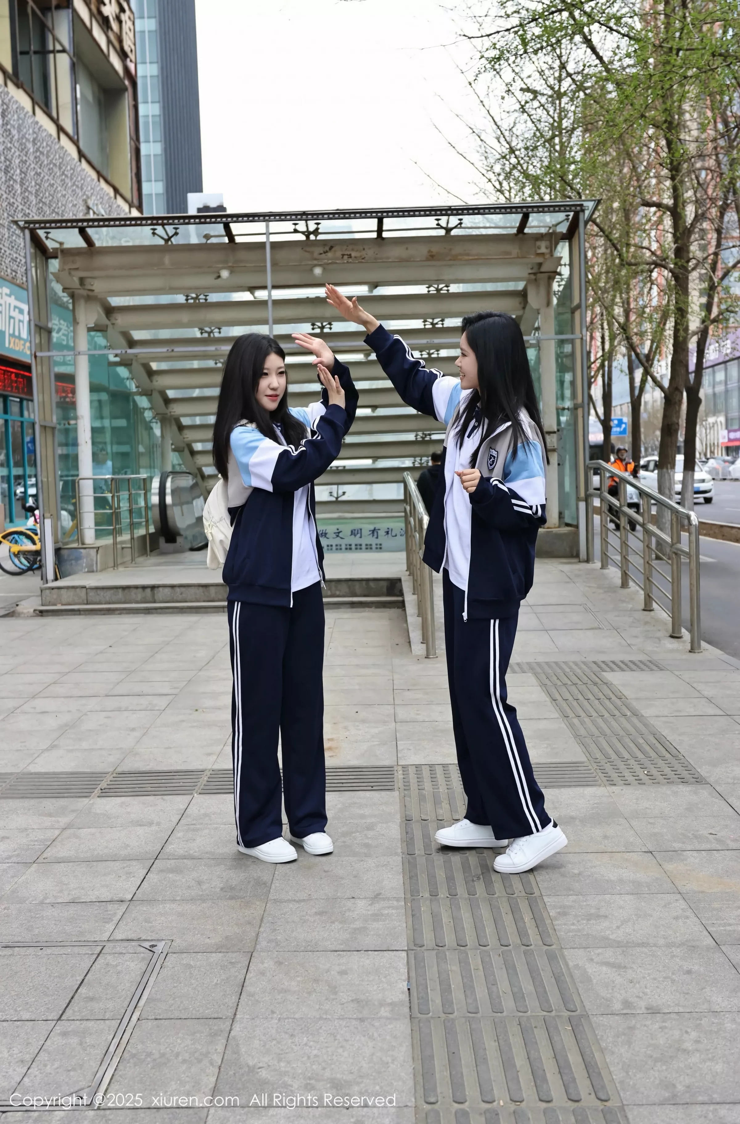 秀人集.com_[XiuRen秀人网]No.10288_模特合集美女小芭乐性感蓝色校服露白色内衣秀曼妙身姿诱惑写真73P