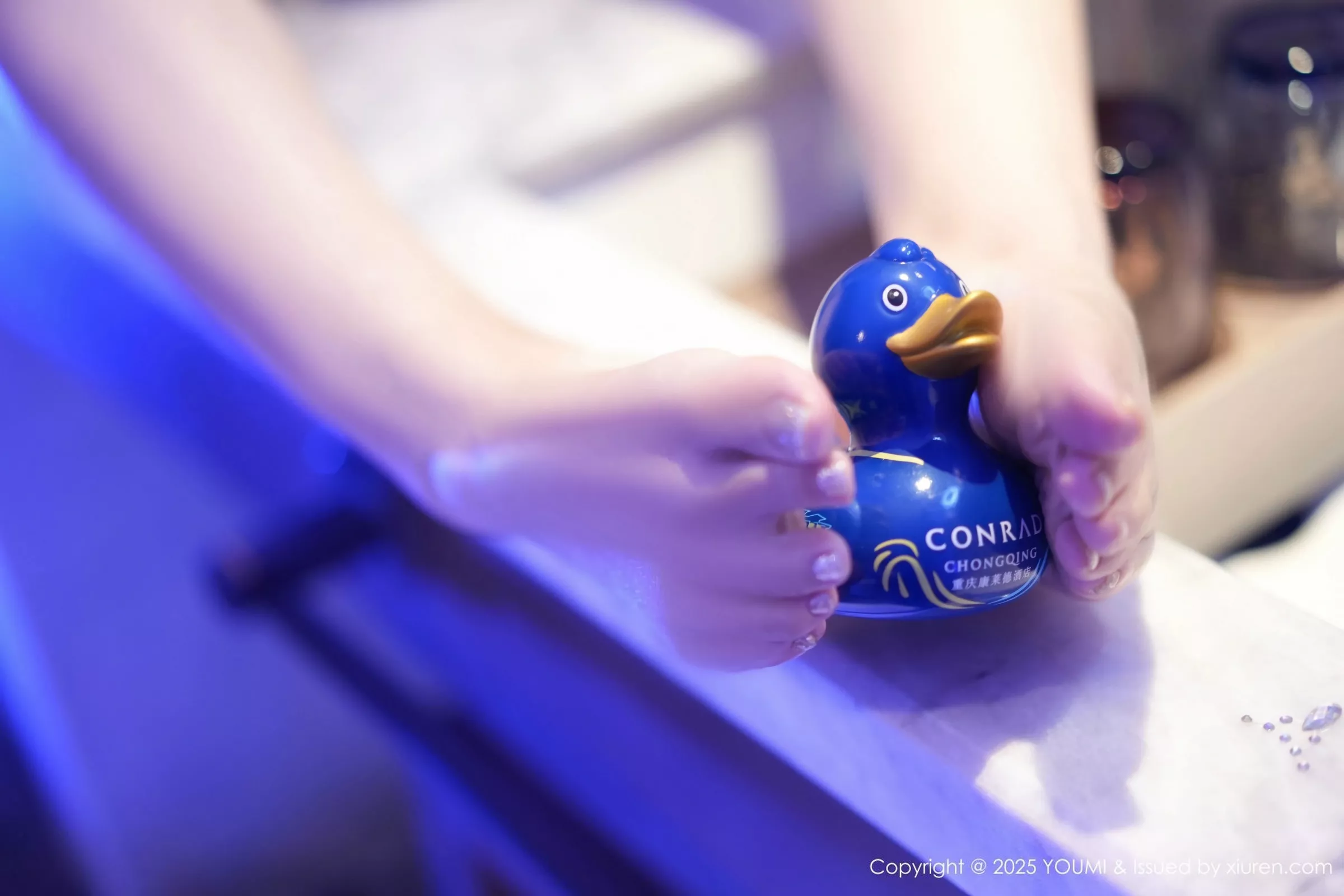 秀人集.com_[YouMi尤蜜荟]Vol.1137_模特允爾私房性感黑色皮上衣配黑丝吊袜秀丰腴身材完美诱惑写真64P