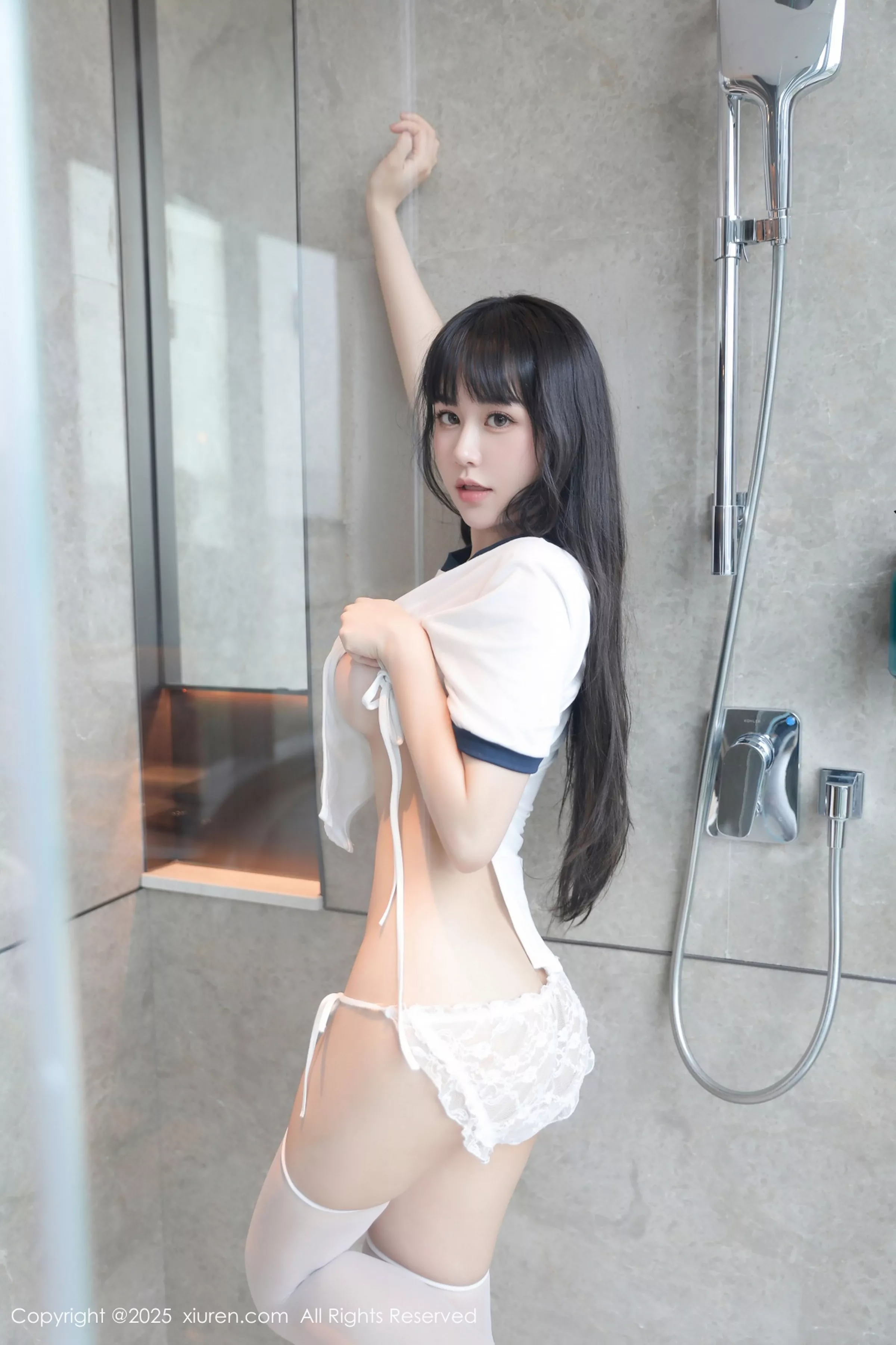 秀人集.com_[XiuRen秀人网]No.10184_新人模特量子玫瑰性感白色运动服配白丝袜秀凹凸身材诱惑写真85P