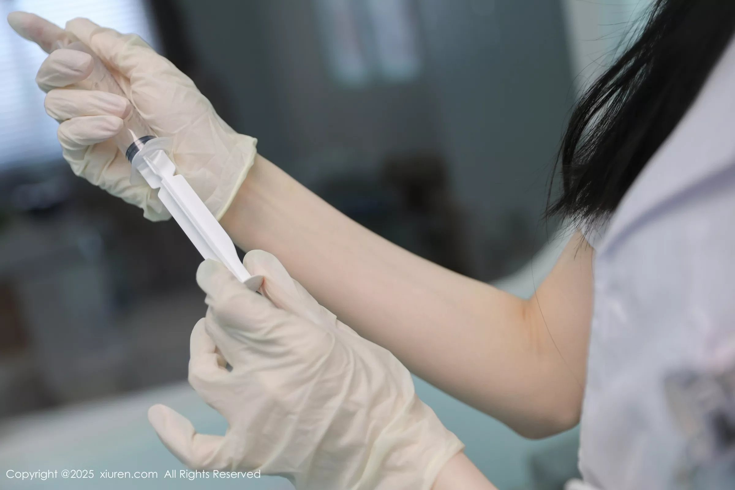 秀人集.com_[XiuRen秀人网]No.10190_新人模特布丁wow白色护士制服配超薄肉丝秀修长美腿性感写真80P