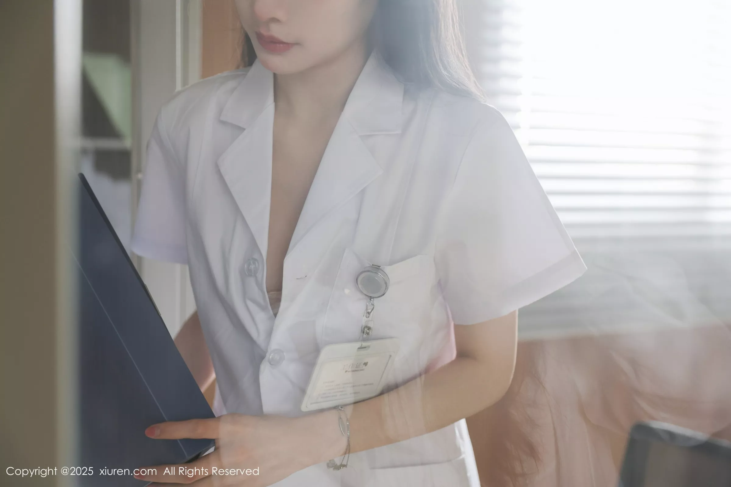 秀人集.com_[XiuRen秀人网]No.10190_新人模特布丁wow白色护士制服配超薄肉丝秀修长美腿性感写真80P