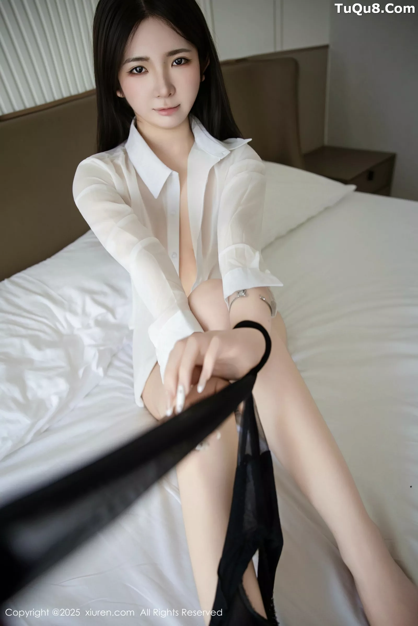 秀人集.com_[XiuRen秀人网]No.10338_新人模特童童Bunny性感OL服饰配超薄黑丝秀曼妙身材诱惑写真77P