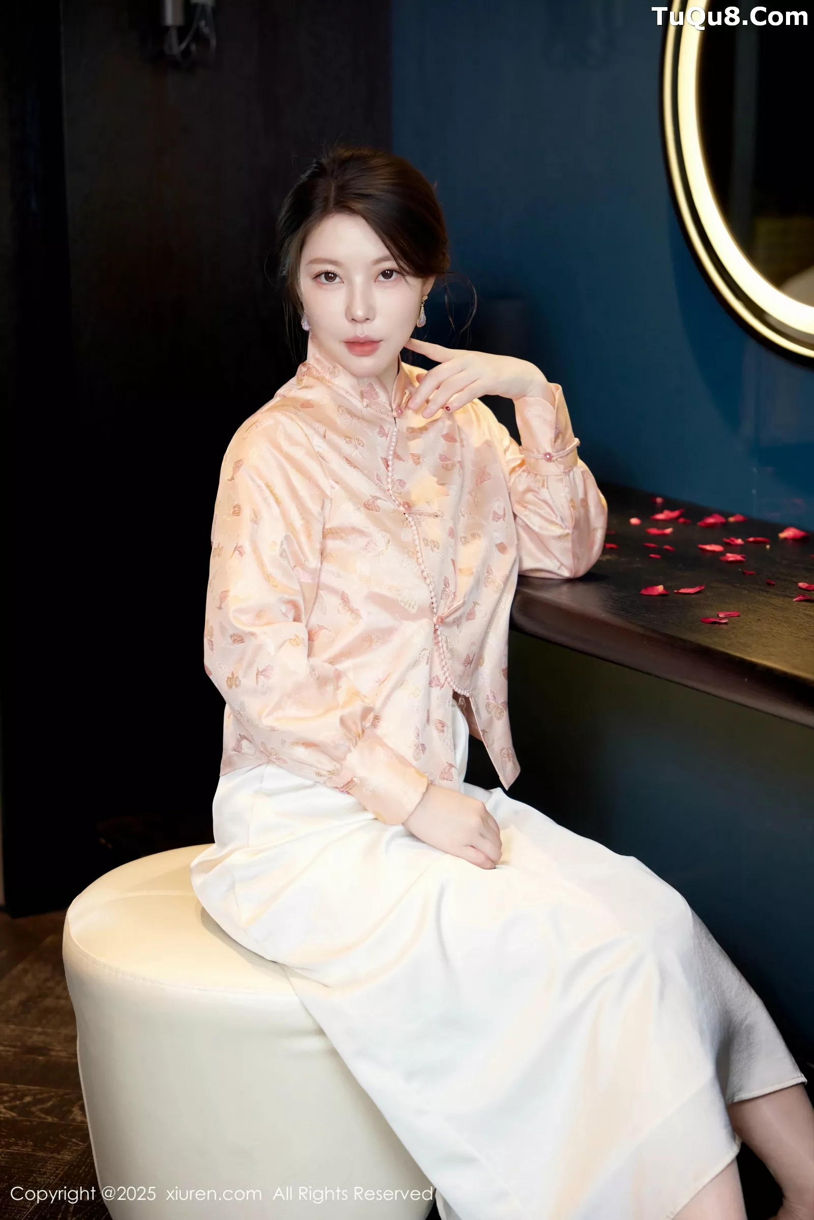 秀人集.com_[XiuRen秀人网]No.10341_模特白茹雪abby性感旗袍服饰露宝石情趣内衣秀火辣身材诱惑写真72P