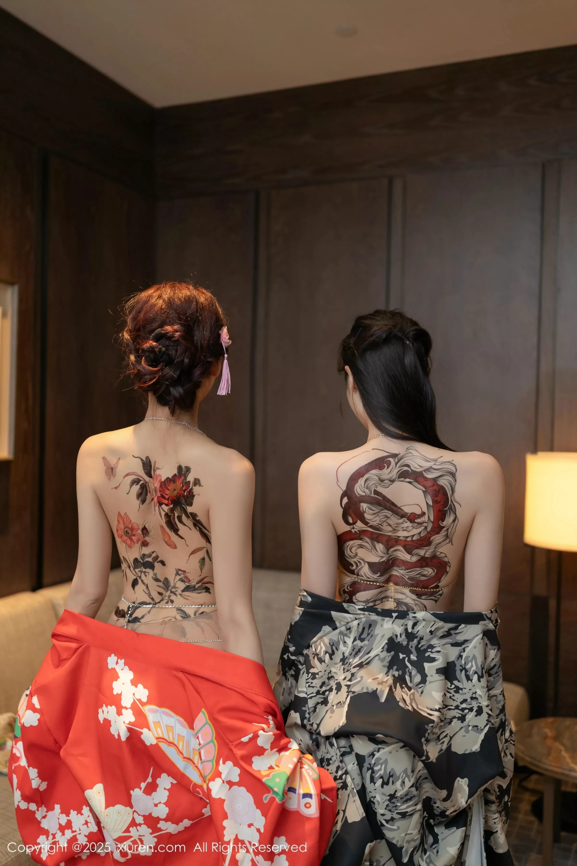 秀人集.com_[XiuRen秀人网]No.10352_模特合集美女小逗逗＆陆萱萱性感姐妹花超薄肉丝私房诱惑写真80P