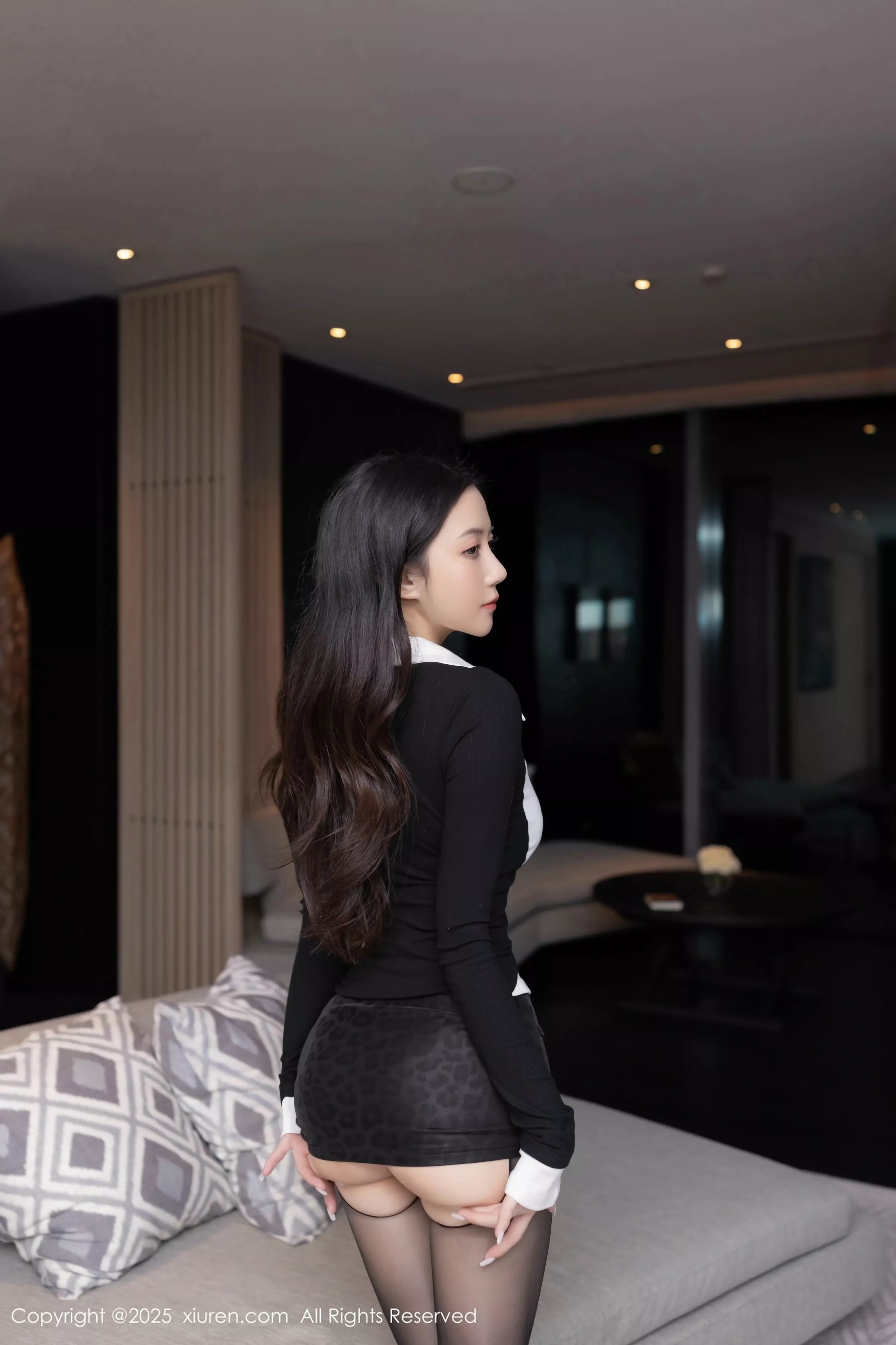 秀人集.com_[XiuRen秀人网]No.10353_模特鱼子酱Fish性感黑色学生服饰配开档黑丝秀曼妙身姿诱惑写真80P