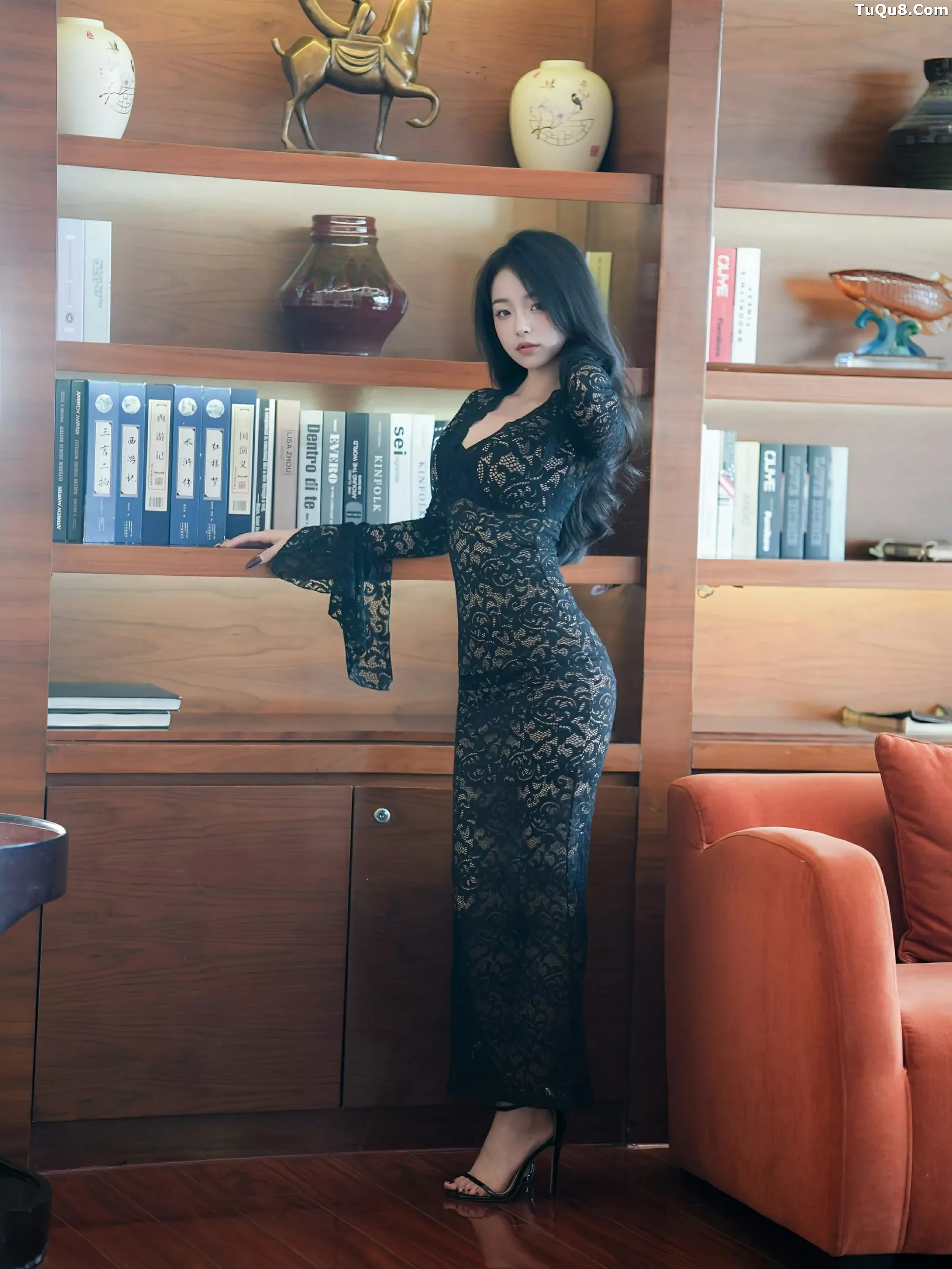 秀人集.com_[XiuRen秀人网]No.10360_模特白琮瑗性感黑色蕾丝长裙半撩露白色内衣秀修长美腿诱惑写真61P