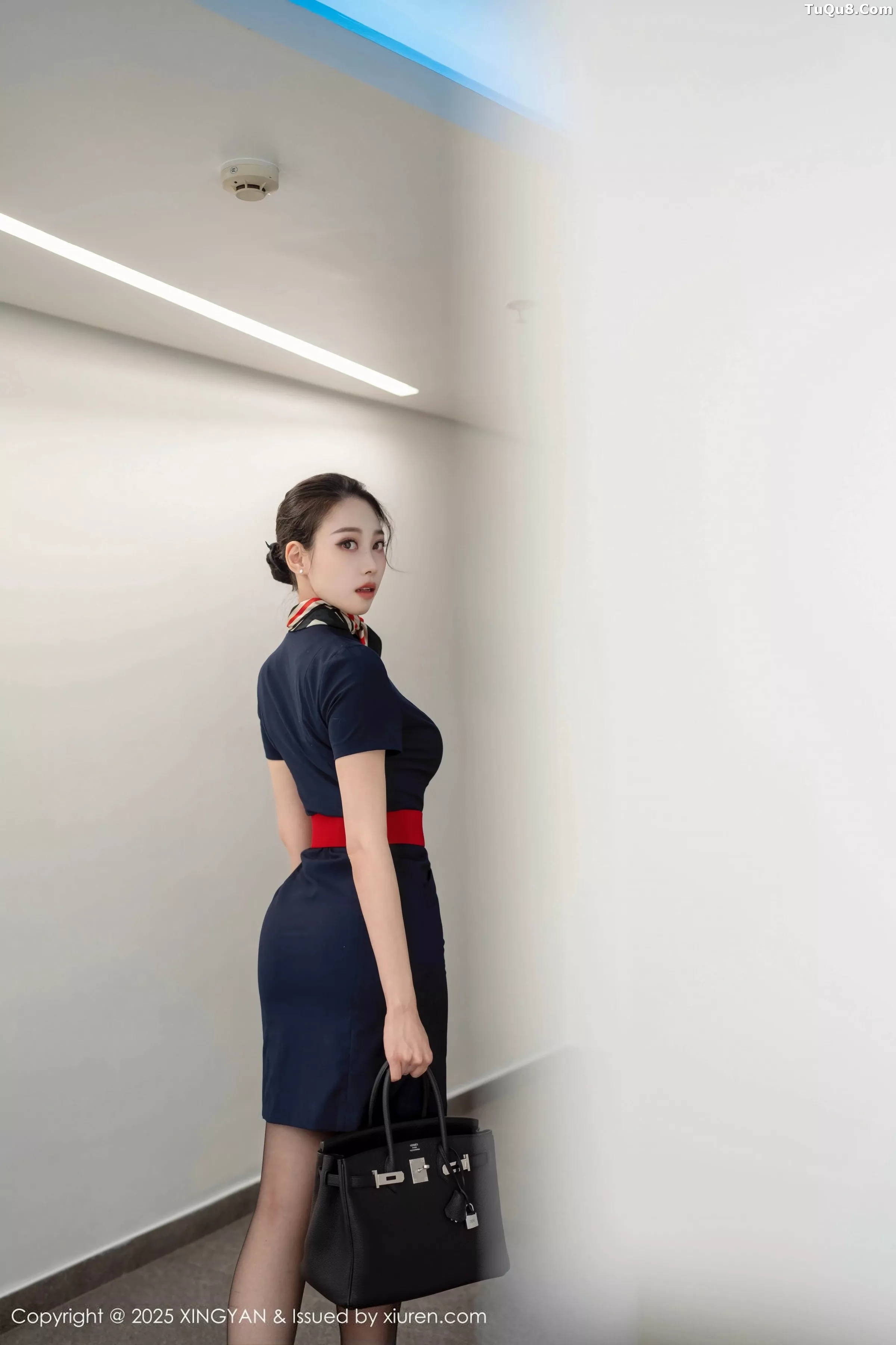 秀人集.com_[XINGYAN星颜社]VOL.354_模特清妙性感空姐制服露红色蕾丝内衣配超薄黑丝秀美腿诱惑写真78P