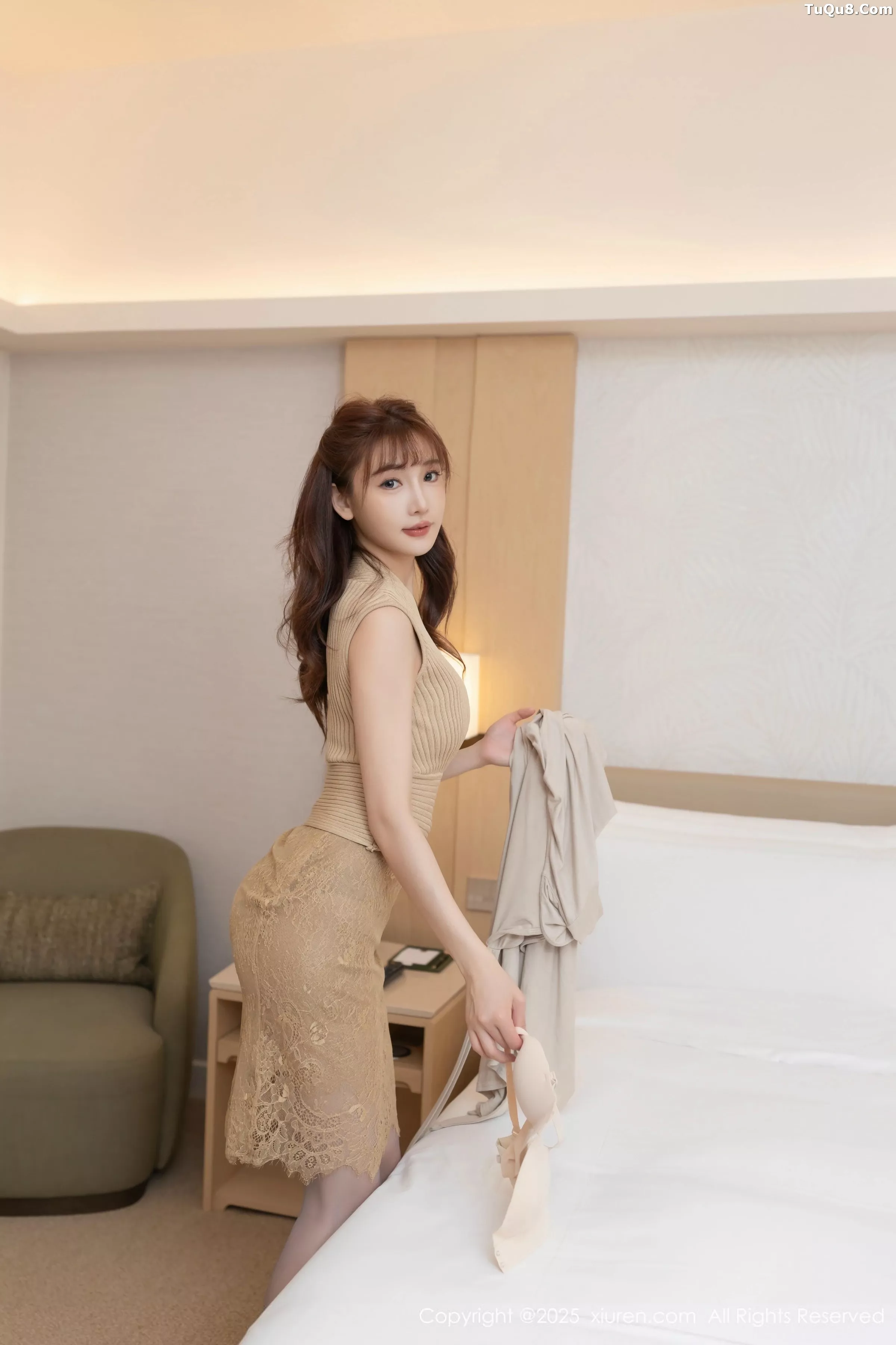 秀人集.com_[XiuRen秀人网]No.10370_模特陆萱萱性感紫色情趣内衣配紫色丝袜秀柔美身材诱惑写真80P