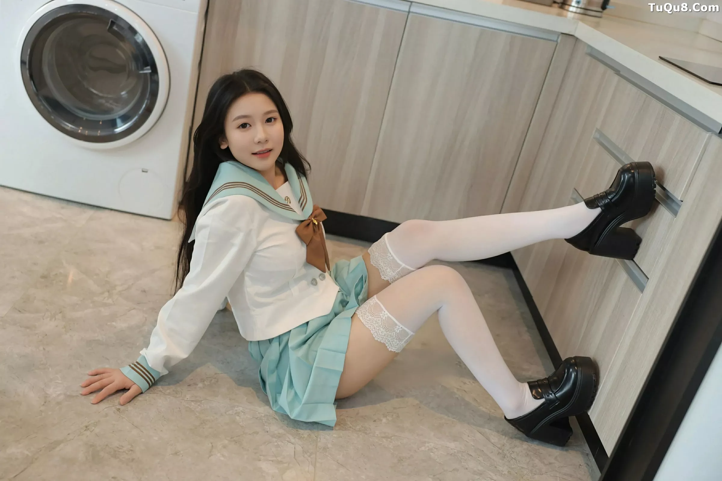 秀人集.com_[XiuRen秀人网]No.10379_新人模特林嘉馨性感JK制服露白色内衣配白丝袜秀丰腴身材诱惑写真93P