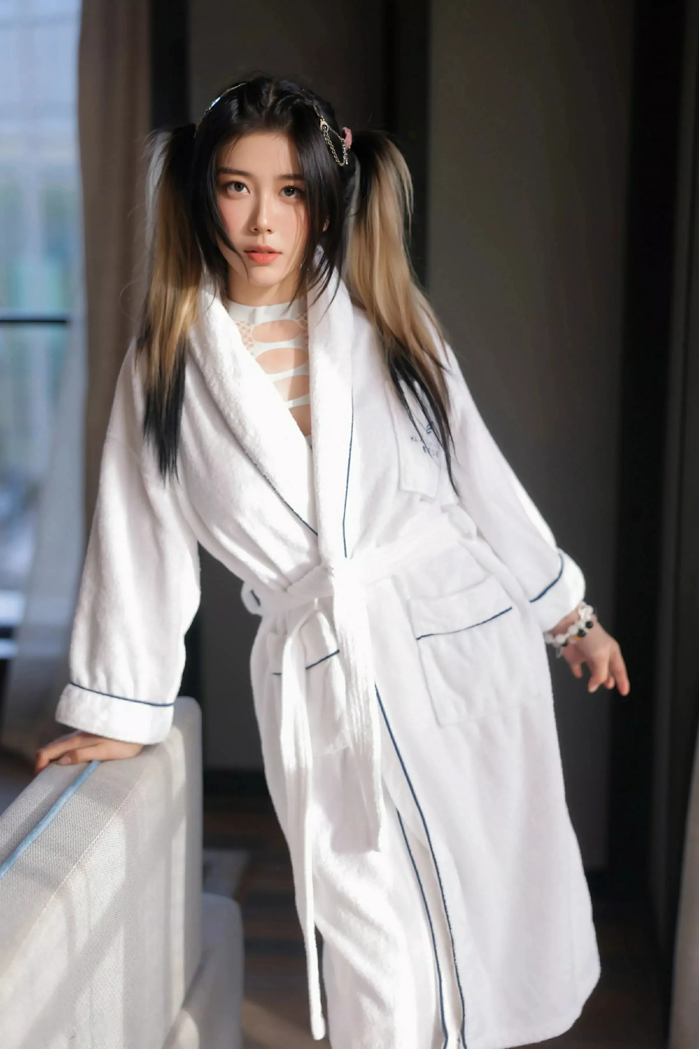 秀人集.com_[XiuRen秀人网]No.10394_模特诺诺Hsu性感缕空情趣内衣配灰色丝袜秀丰腴身材诱惑写真54P