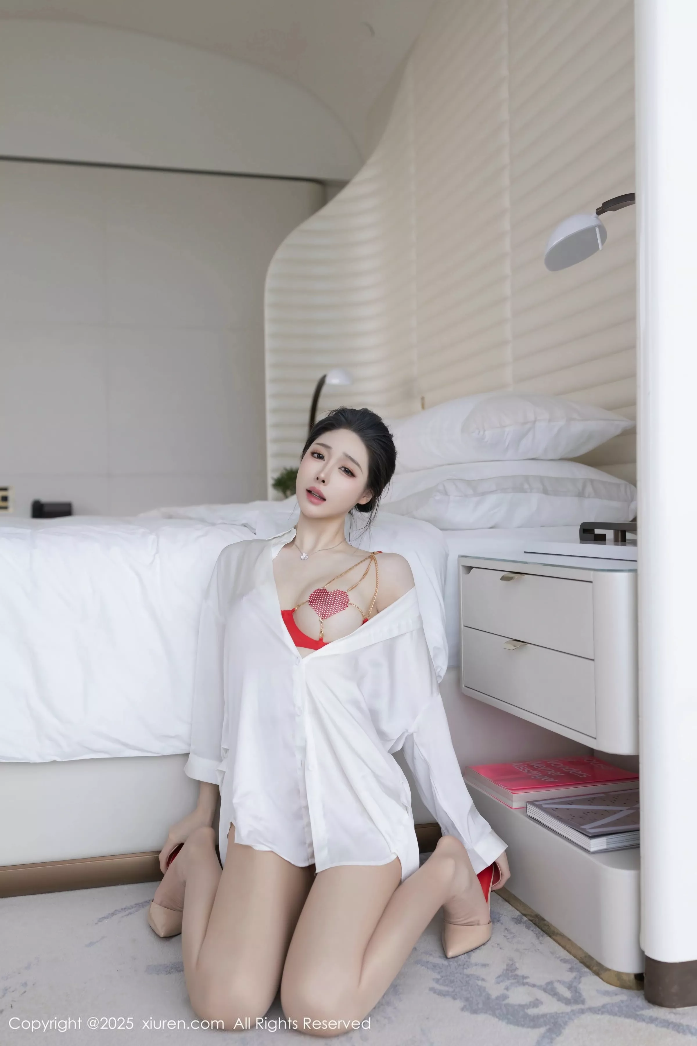 秀人集.com_[XiuRen秀人网]No.10411_模特小逗逗性感红色情趣内衣配原色丝袜秀曼妙身姿完美诱惑写真84P