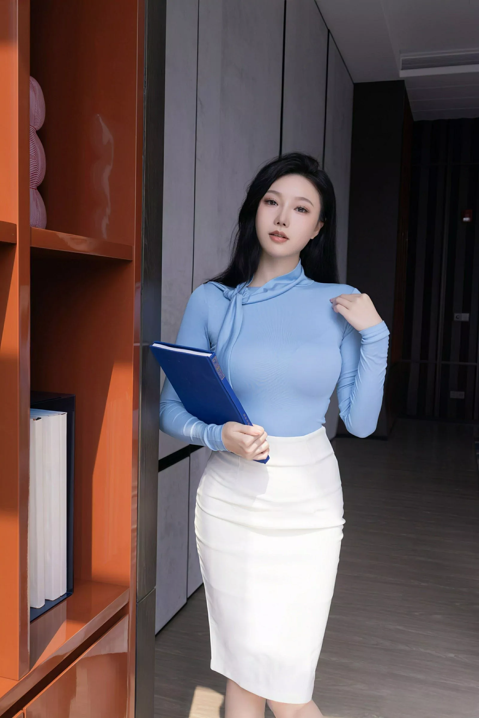 秀人集.com_[XiuRen秀人网]No.10424_模特安然anran性感蓝色上衣露肉色内衣配超薄肉丝秀美腿诱惑写真80P