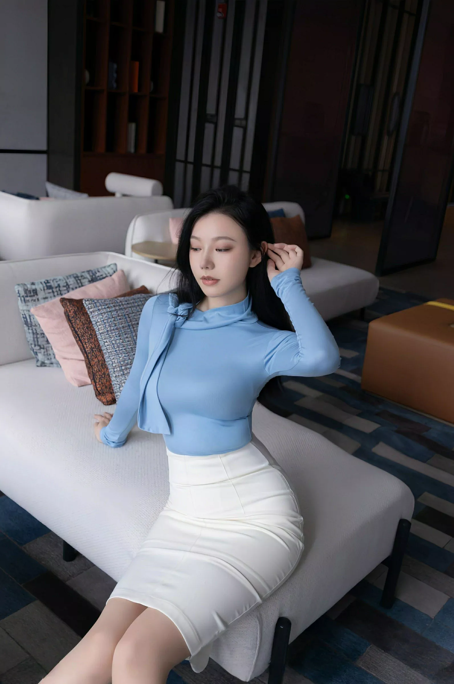 秀人集.com_[XiuRen秀人网]No.10424_模特安然anran性感蓝色上衣露肉色内衣配超薄肉丝秀美腿诱惑写真80P