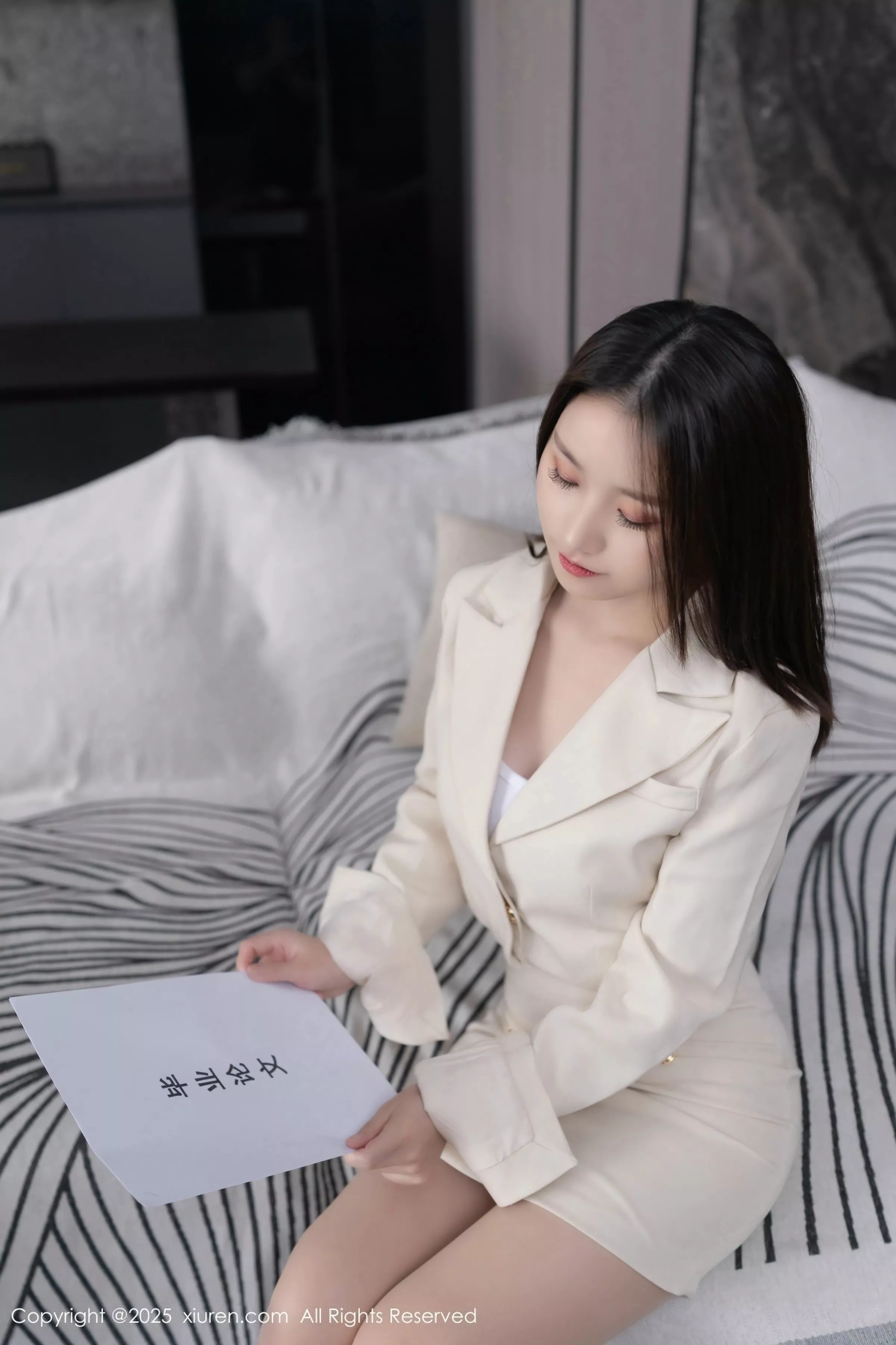 秀人集.com_[XiuRen秀人网]No.10428_模特杏子Yada性感浅色短裙露超薄肉丝秀曼妙身姿迷人诱惑写真60P