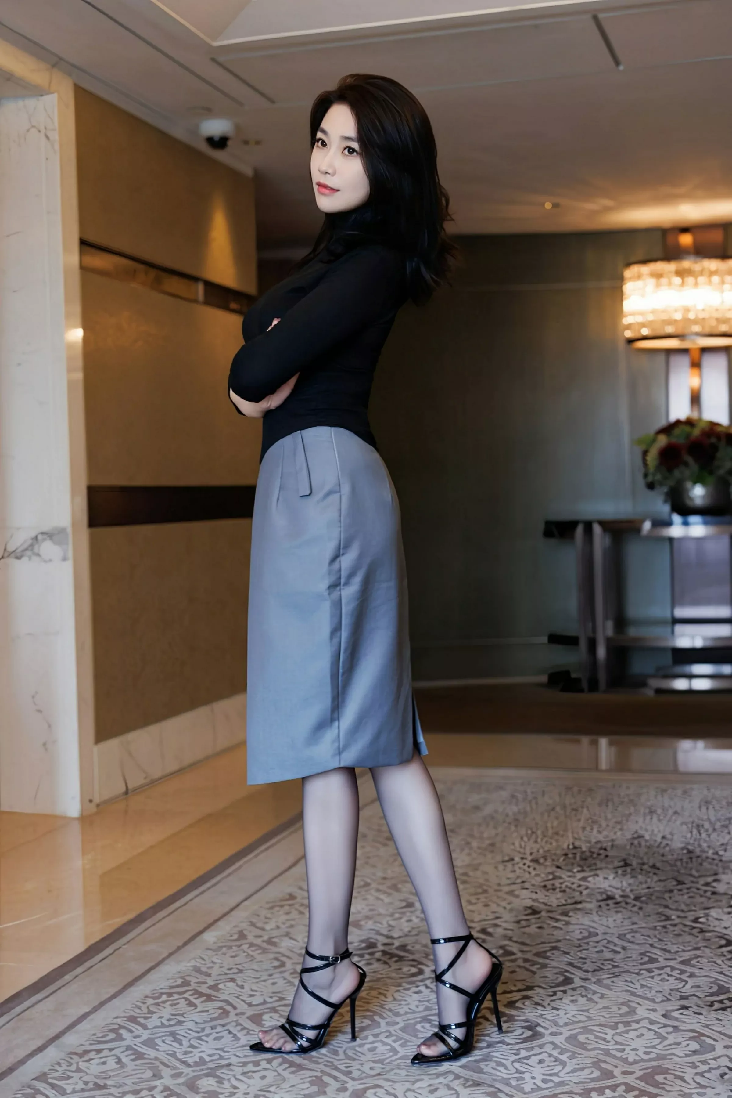 秀人集.com_[IMISS爱蜜社]Vol.794_女神许诺Sabrina性感黑色OL服饰露黑色内衣秀完美身材诱惑写真73P