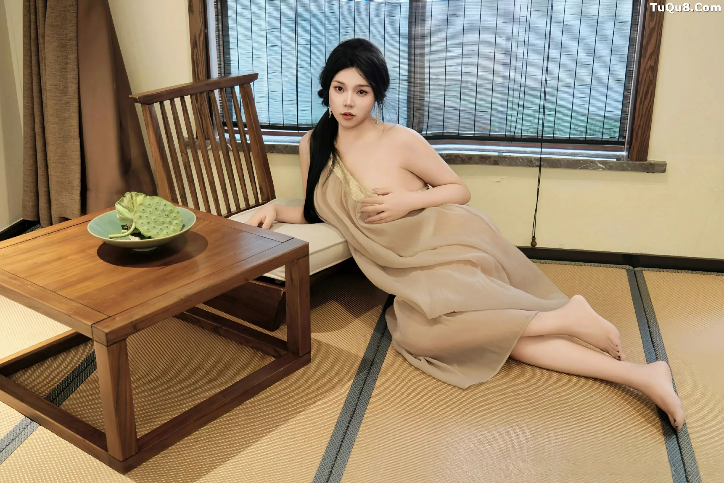 秀人集.com_[XiuRen秀人网]No.10500_模特麦田私房性感透视薄纱连衣长裙半脱秀丰乳肥臀惹火诱惑写真50P