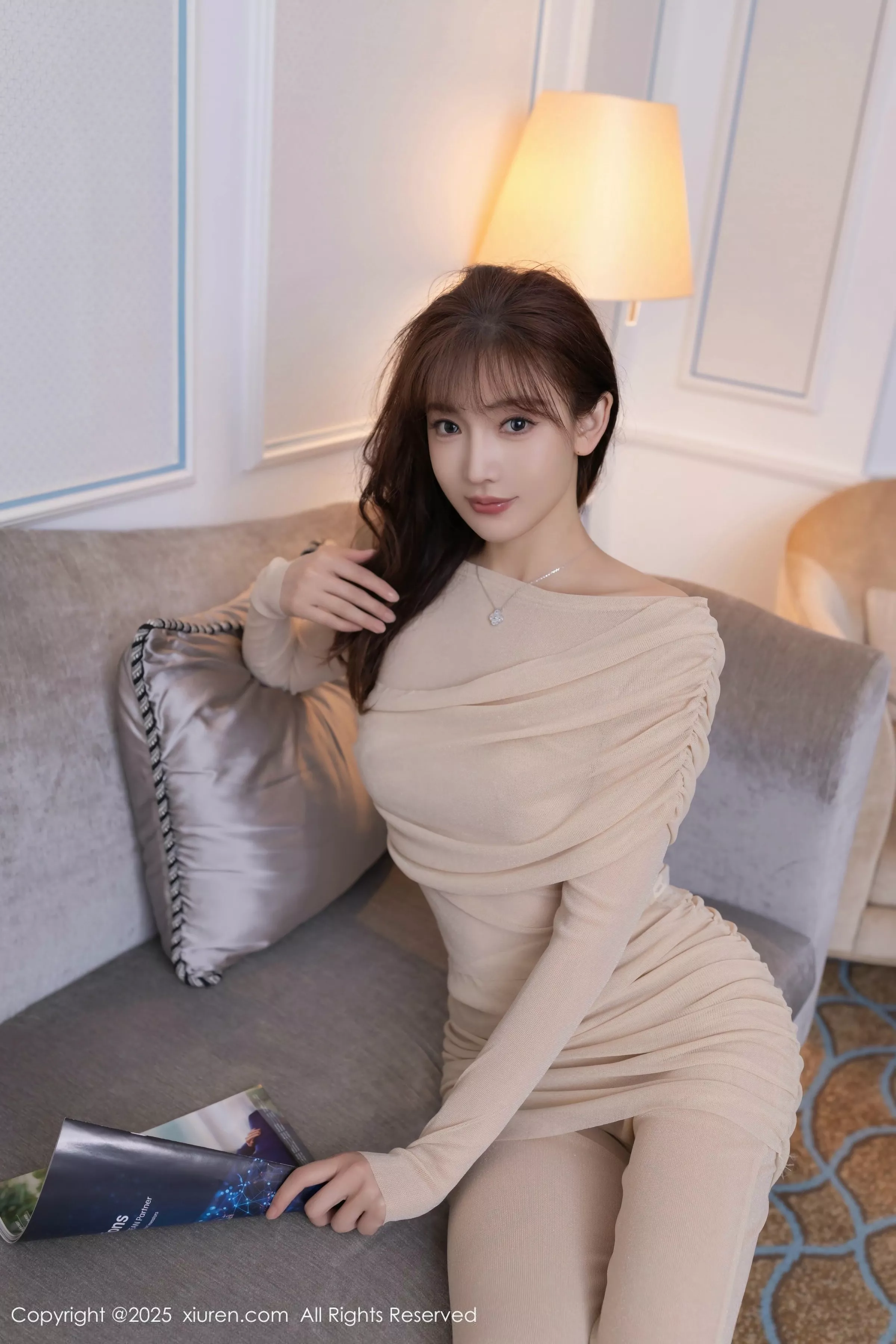 秀人集.com_[XiuRen秀人网]No.10436_模特陆萱萱性感白色情趣内衣配白色丝袜秀柔美身材撩人诱惑写真80P