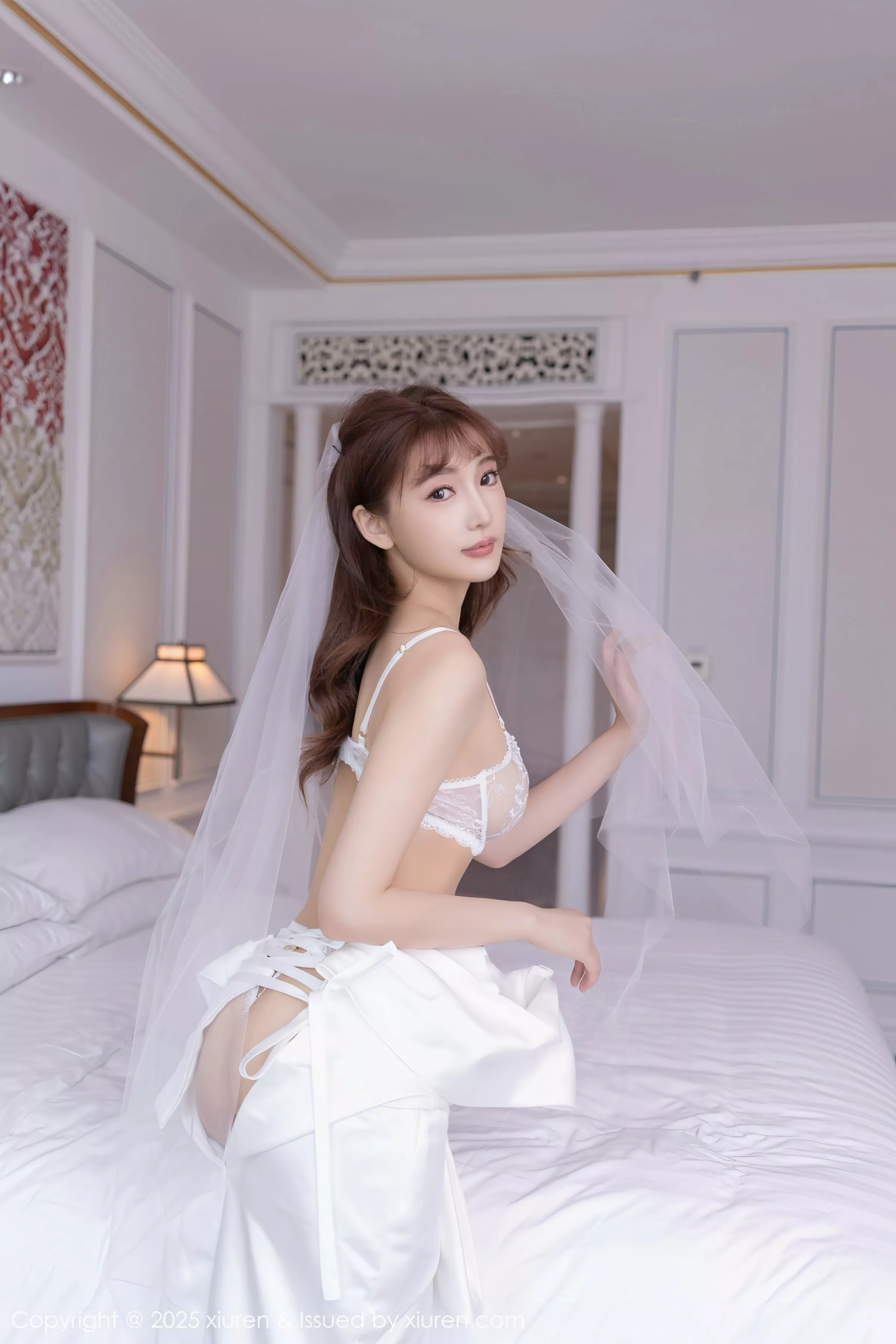 秀人集.com_[XiuRen秀人网]No.10535_模特陆萱萱性感白色蕾丝情趣婚纱配肉丝吊袜秀柔美身姿诱惑写真80P