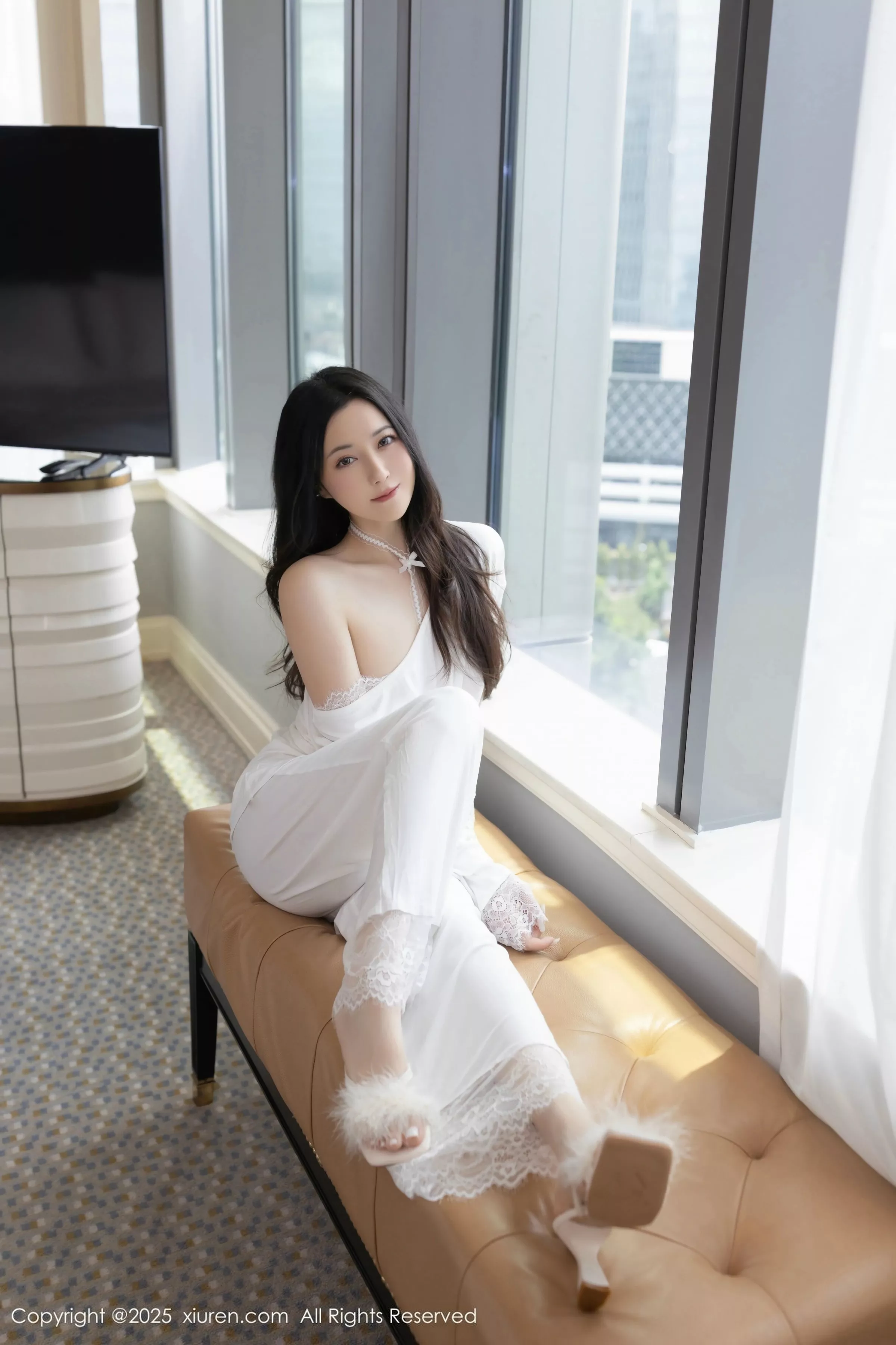 秀人集.com_[XiuRen秀人网]No.10445_模特鱼子酱Fish性感白色连衣裙露白色内衣秀曼妙身材诱惑写真81P