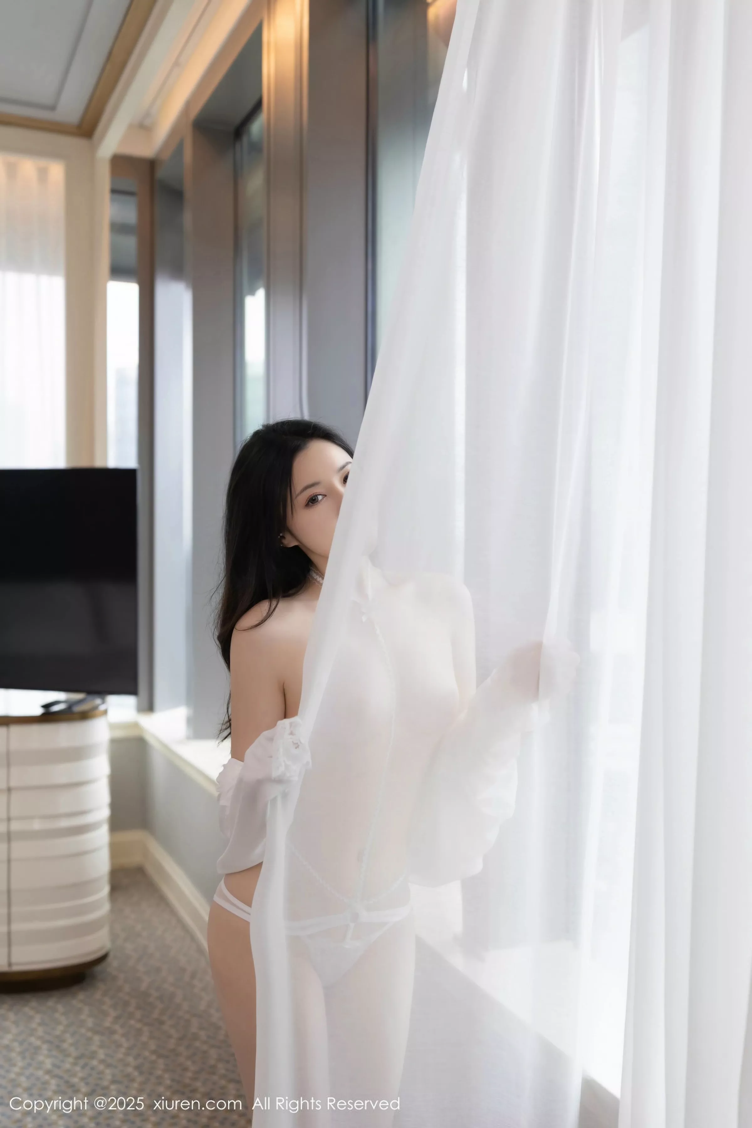 秀人集.com_[XiuRen秀人网]No.10445_模特鱼子酱Fish性感白色连衣裙露白色内衣秀曼妙身材诱惑写真81P