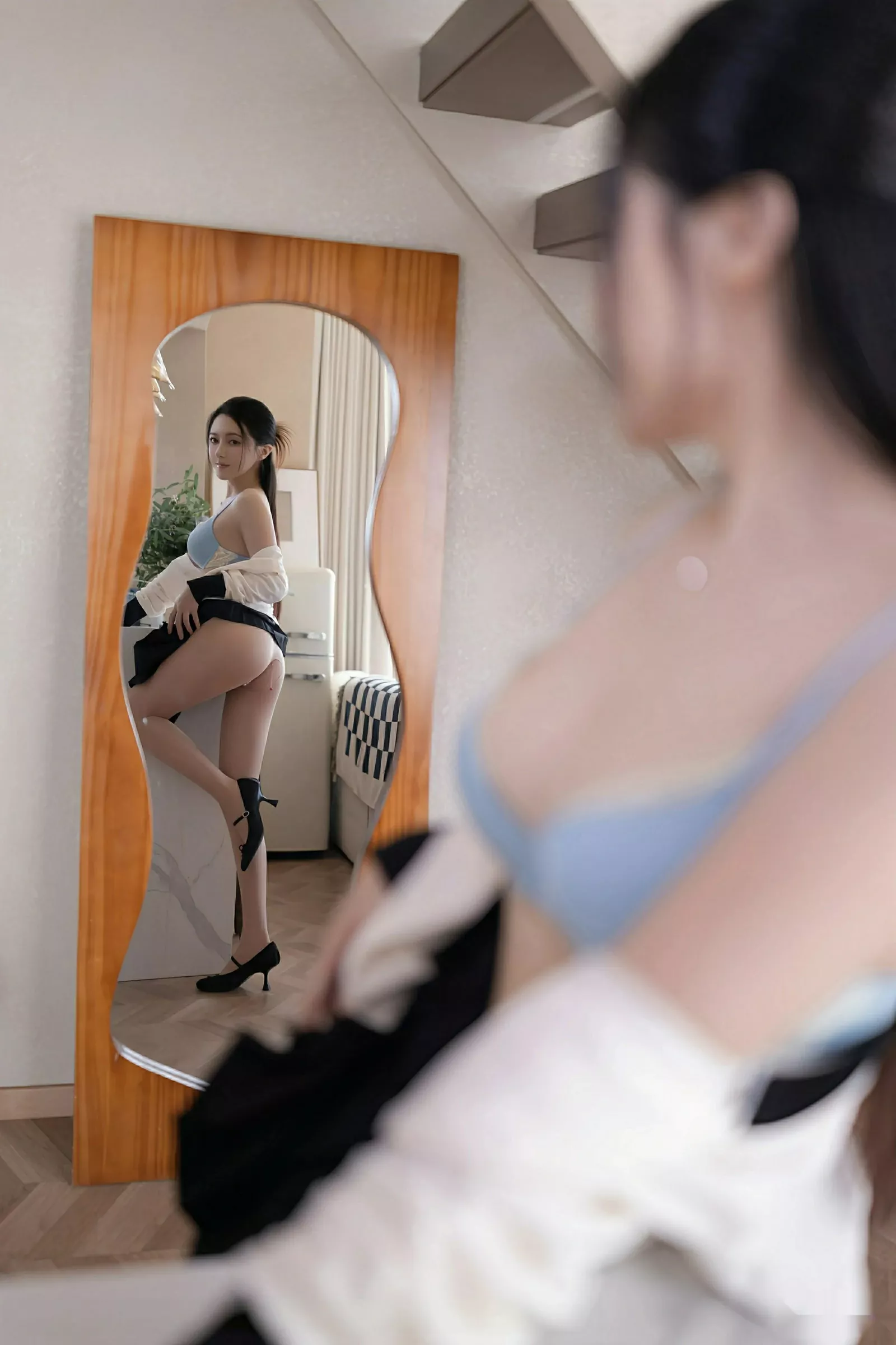 秀人集.com_[XiuRen秀人网]No.10615_模特鱼子酱Fish性感白上衣配黑短裙露超薄肉丝秀曼妙身材诱惑写真74P