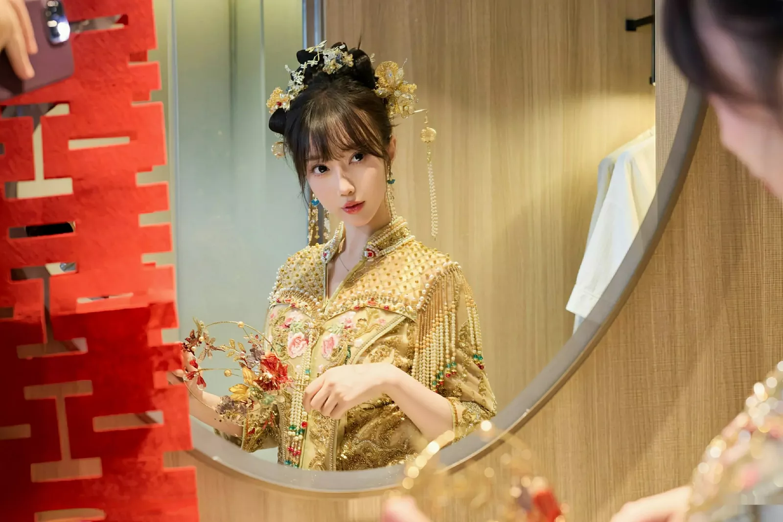 秀人集.com_[XiuRen秀人网]No.10567_模特玥儿玥er性感红色蕾丝内衣配超薄肉丝秀完美身材诱惑写真72P