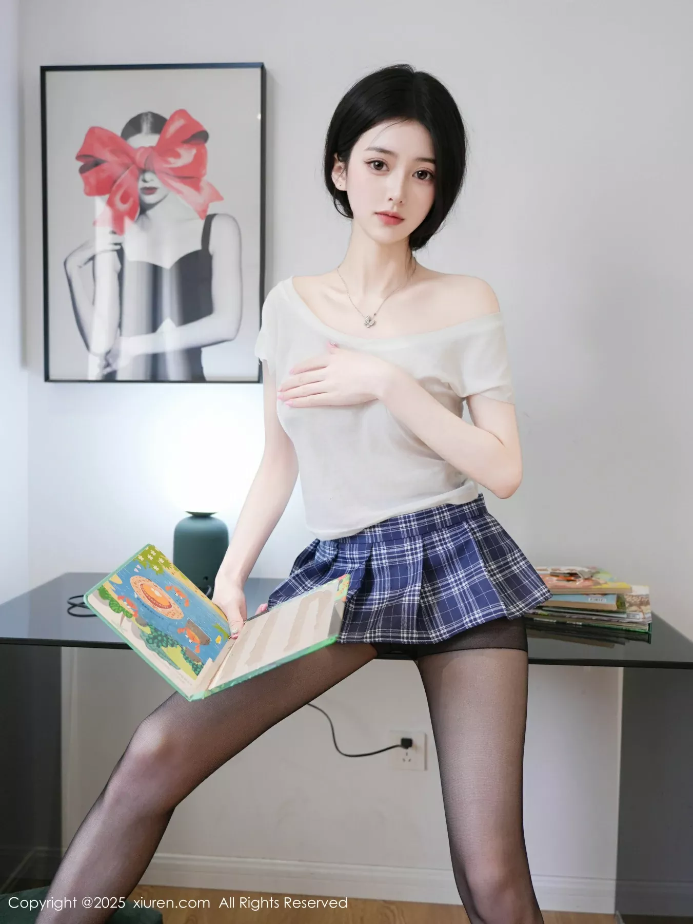 秀人集.com_[XiuRen秀人网]No.10613_模特白小蝶性感白上衣配格子短裙露超薄黑丝秀完美曲线诱惑写真60P