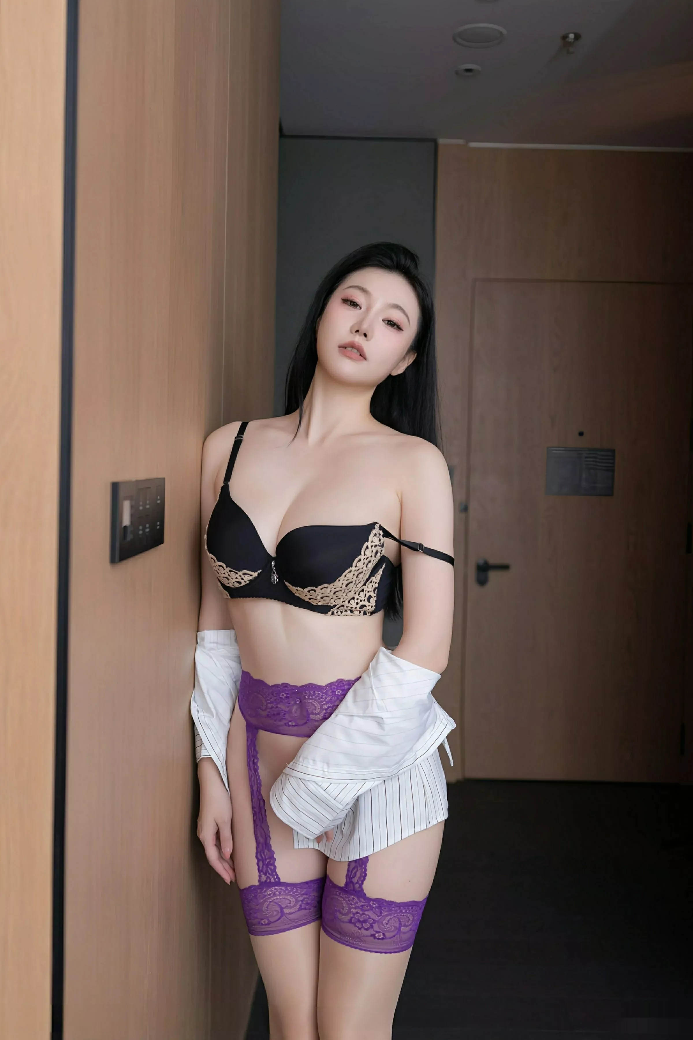 秀人集.com_[XiuRen秀人网]No.10623_模特安然anran性感OL服饰配黑丝吊袜秀曼妙身姿迷人诱惑写真80P