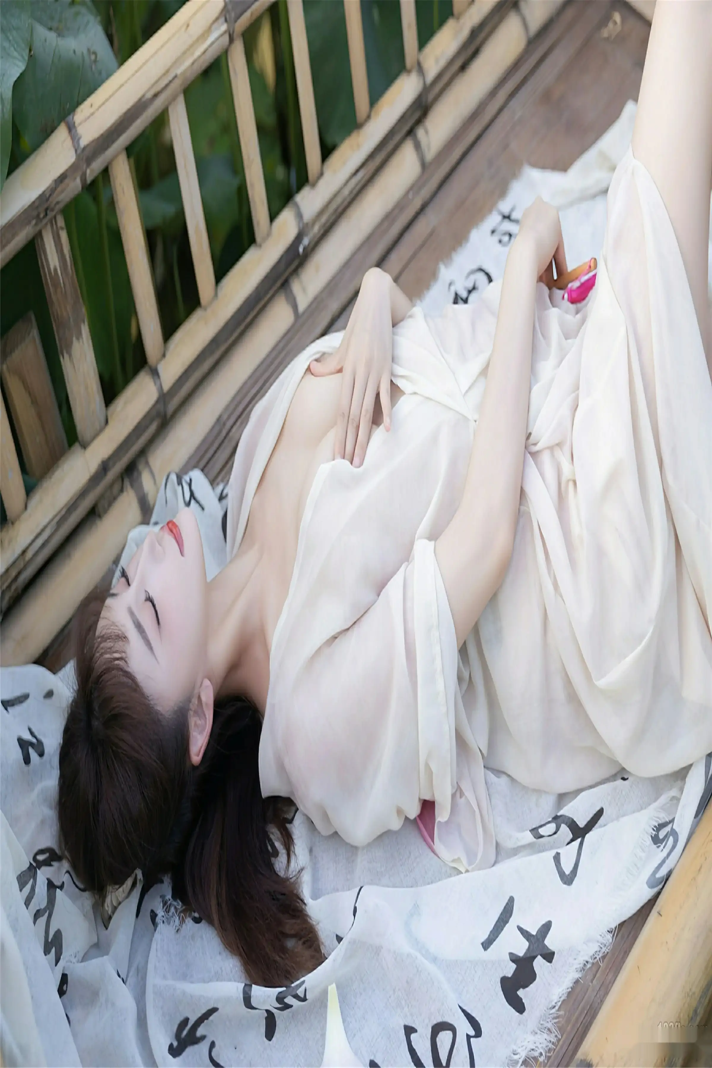 秀人集.com_[XiuRen秀人网]No.10630_模特陆萱萱户外性感浅色薄纱服饰配超薄肉丝秀柔美身姿诱惑写真76P