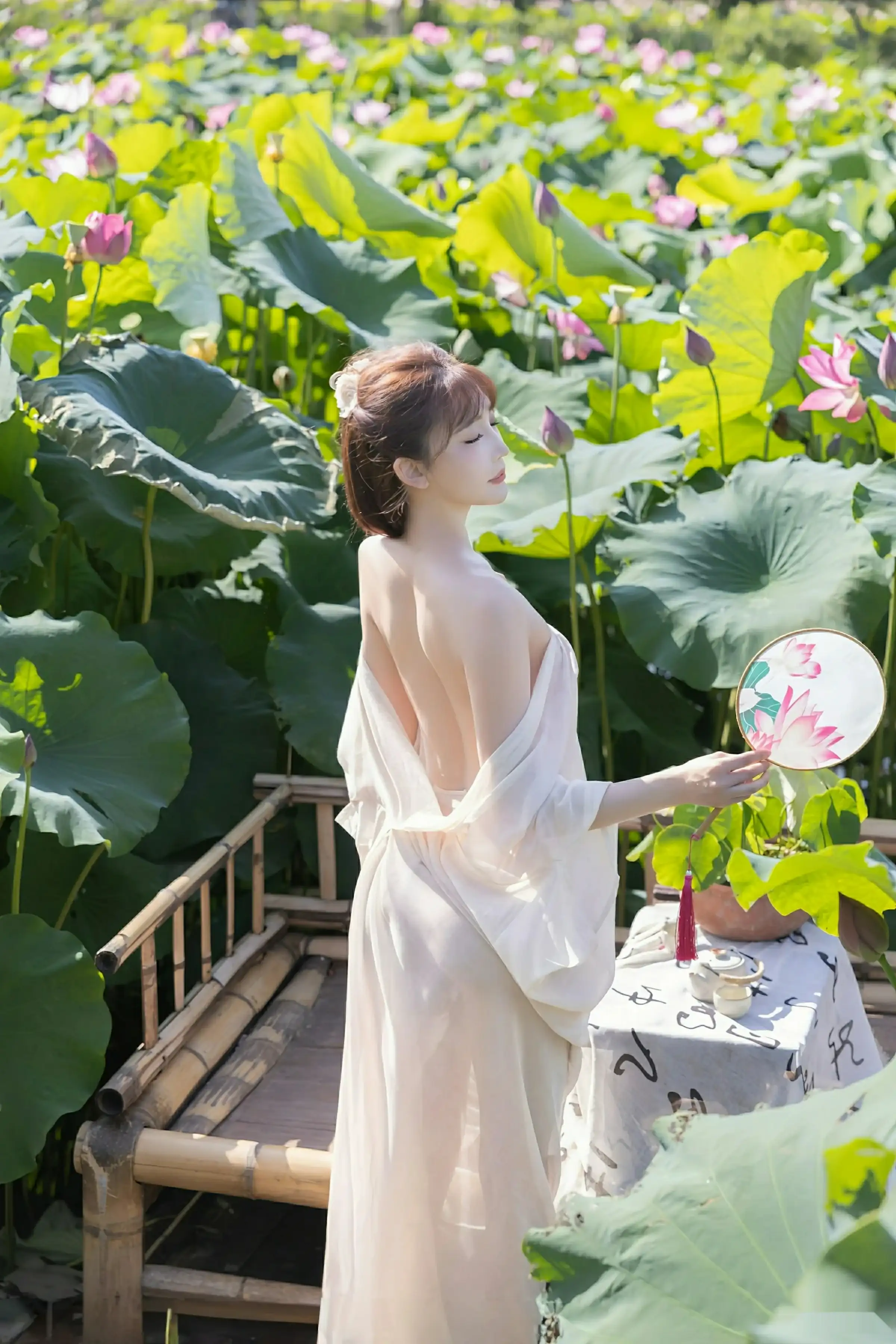 秀人集.com_[XiuRen秀人网]No.10630_模特陆萱萱户外性感浅色薄纱服饰配超薄肉丝秀柔美身姿诱惑写真76P