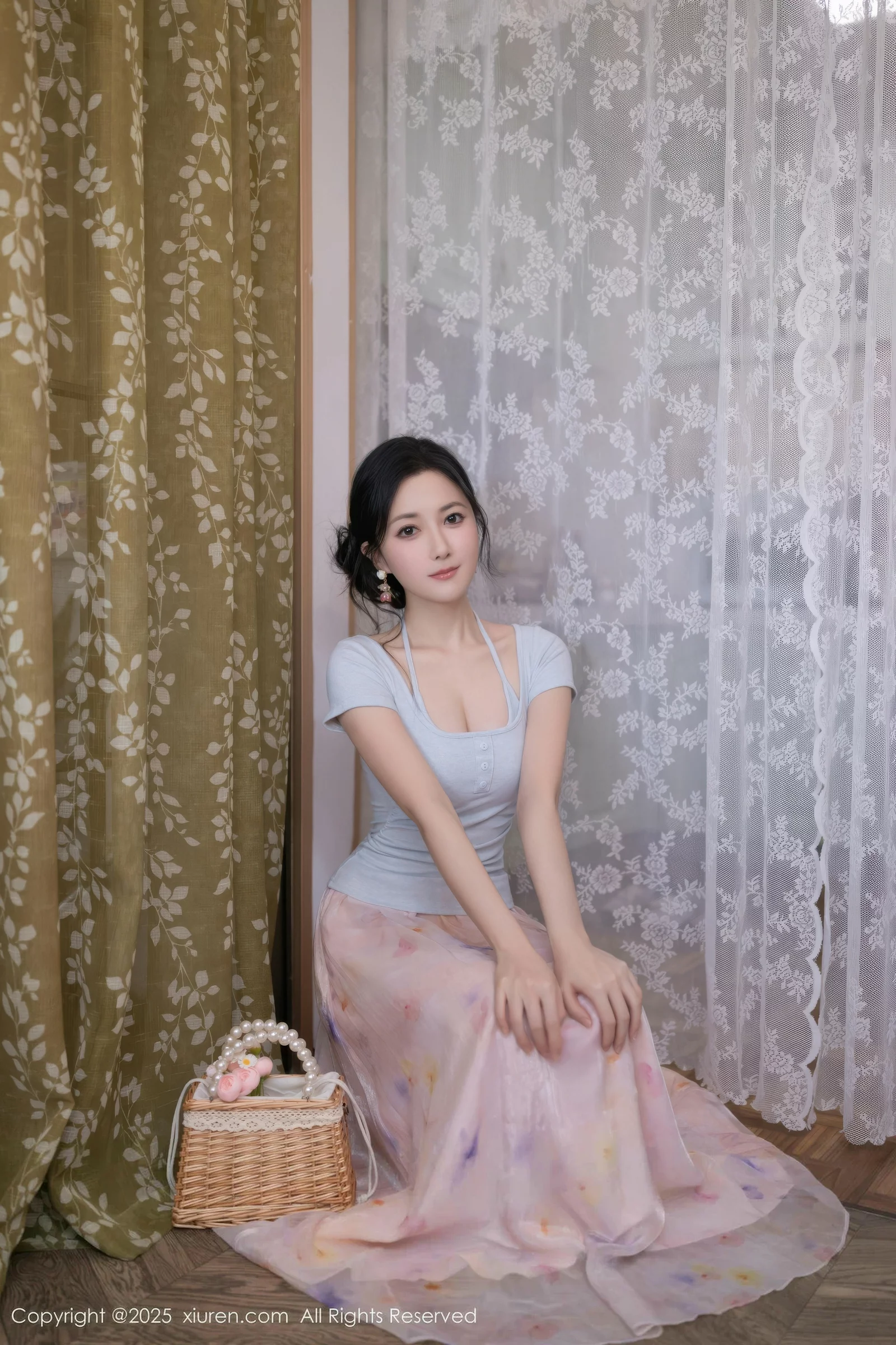 秀人集.com_[XiuRen秀人网]No.10656_模特鱼子酱Fish性感粉色薄纱裙露开档肉丝秀曼妙身姿诱惑写真80P