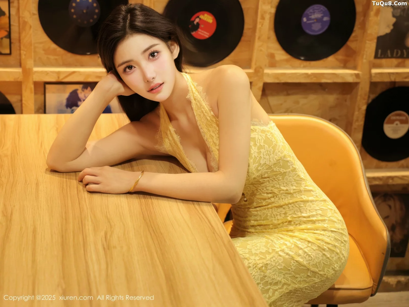 秀人集.com_[XiuRen秀人网]No.10715_模特梨霜儿性感黄色蕾丝连衣长裙半脱秀高挑丰腴身材诱惑写真78P