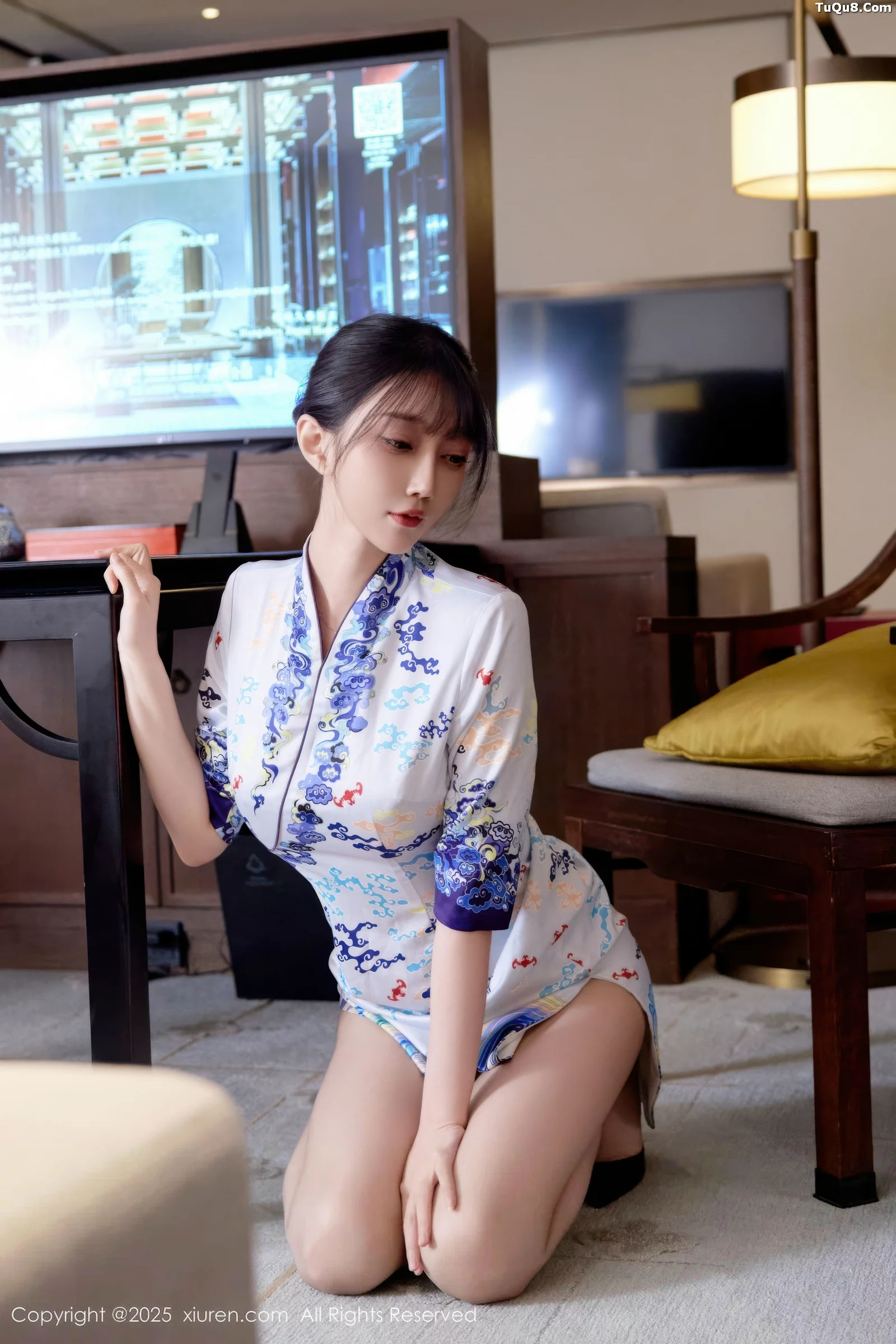 秀人集.com_[XiuRen秀人网]No.10741_模特玥儿玥er性感空姐制服旗袍配超薄肉色秀完美身材诱惑写真75P