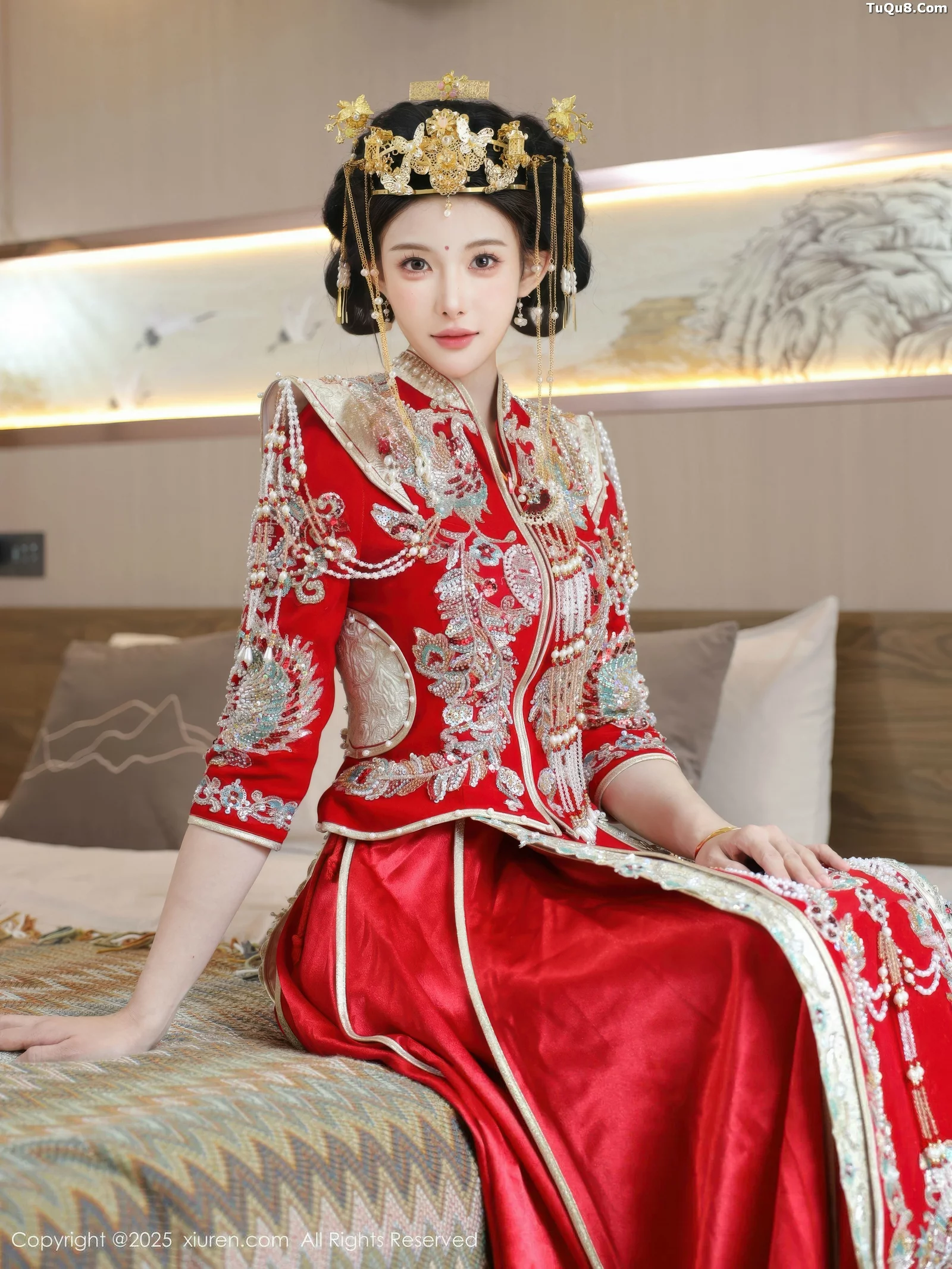 秀人集.com_[XiuRen秀人网]No.10742_模特梨霜儿性感红色新娘服饰配肉色丝袜秀丰腴身材迷人诱惑写真84P