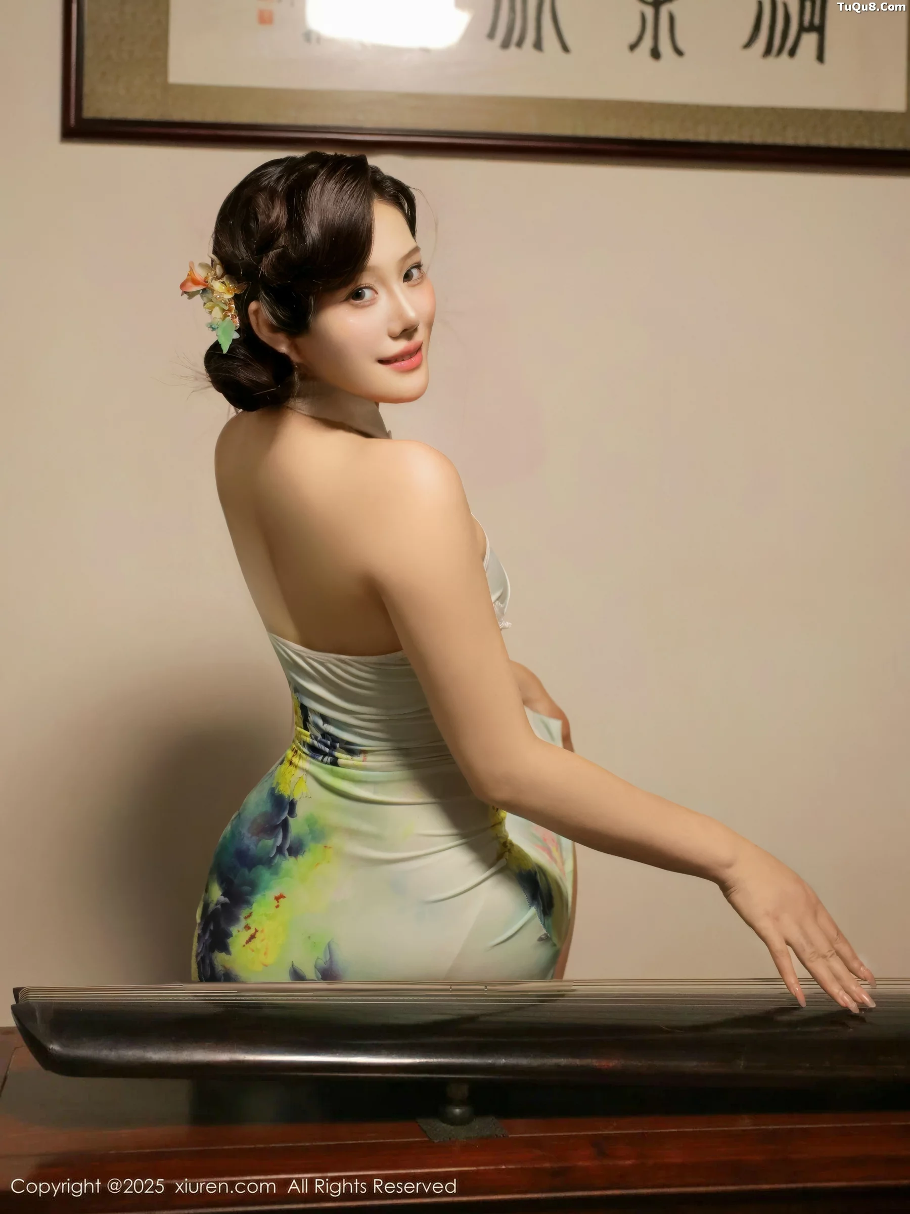 秀人集.com_[XiuRen秀人网]No.10749_新人模特莉莉安娜o性感绿色旗袍配超薄肉丝秀丰满身材诱惑写真73P