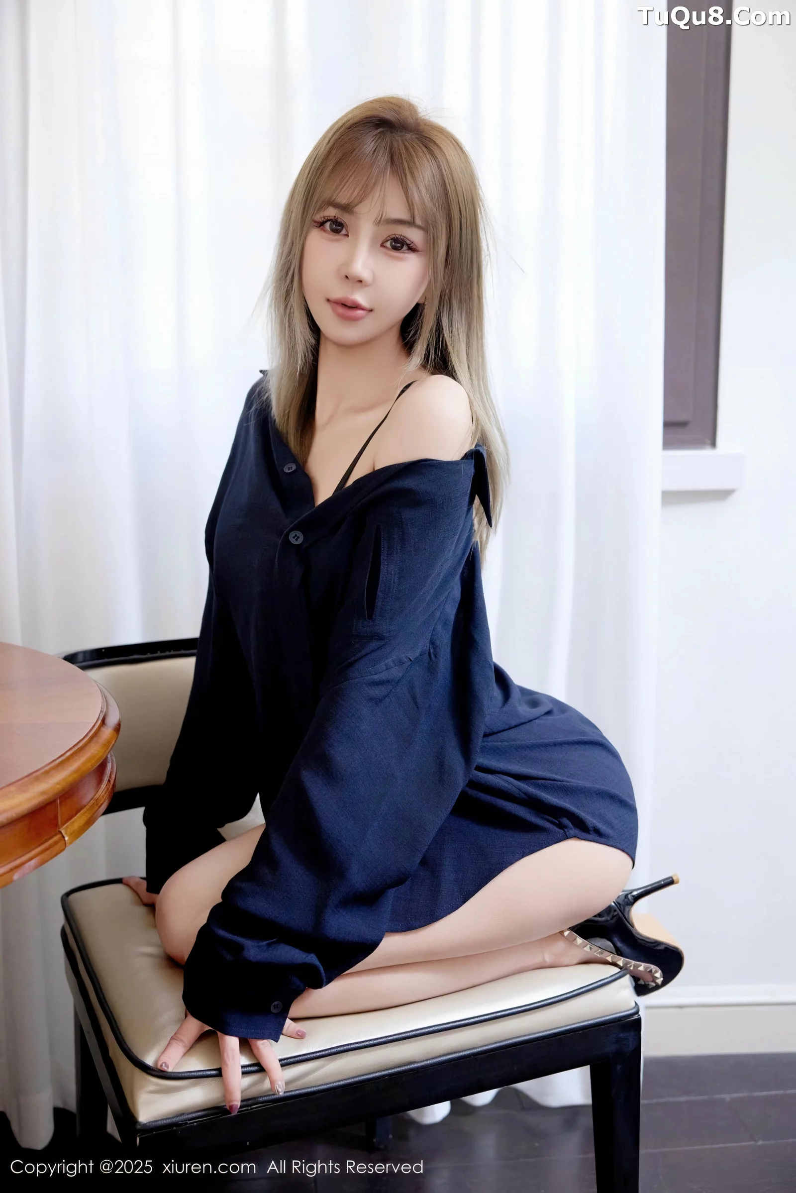 秀人集.com_[XiuRen秀人网]No.10673_模特Zoe柚柚性感深色衬衫露紫色情趣内衣秀凹凸身材诱惑写真75P