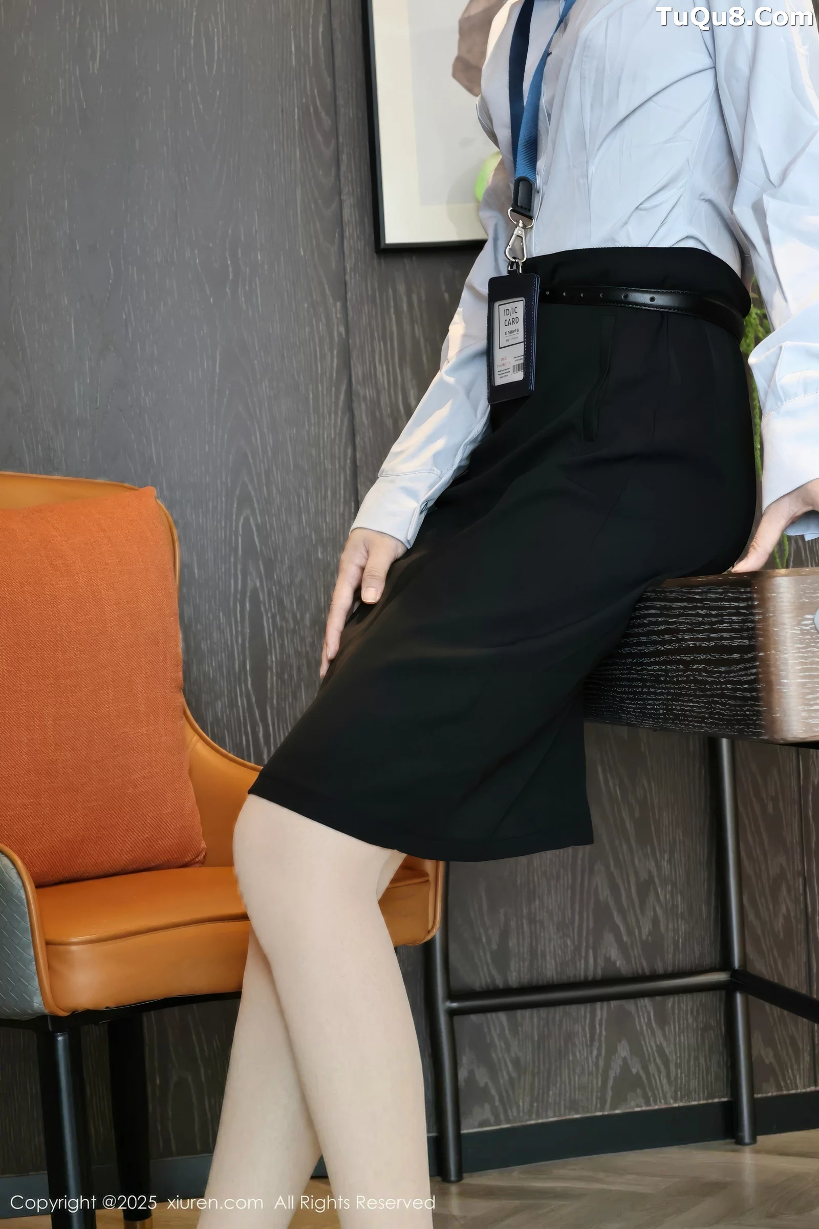 秀人集.com_[XiuRen秀人网]No.10674_模特糯梨子性感蓝色衬衫配黑短裙露超薄肉丝秀曼妙身姿诱惑写真60P