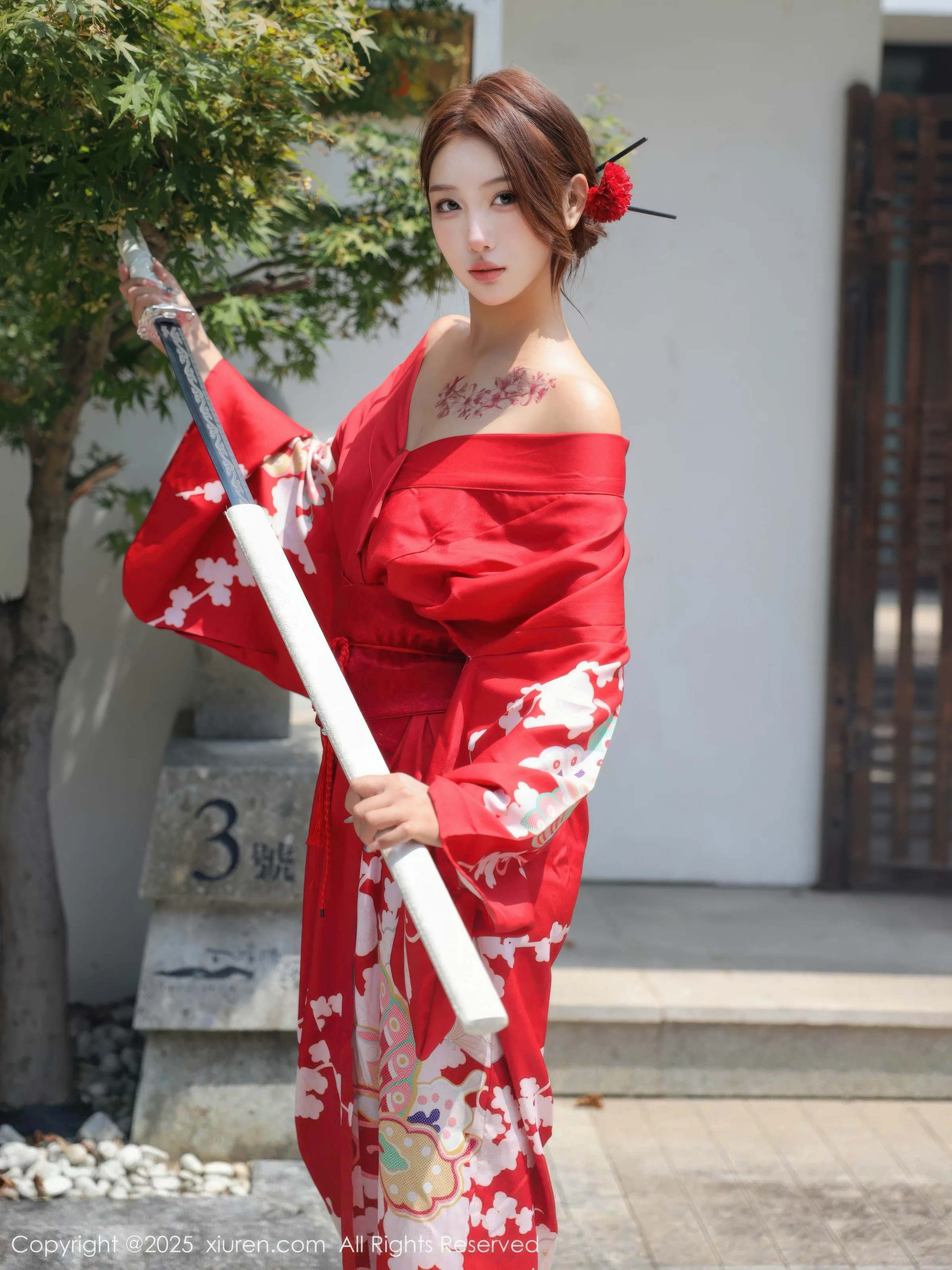 秀人集.com_[XiuRen秀人网]No.10683_模特金允希Yuki户外性感红色和服半脱秀完美身材惹火诱惑写真80P