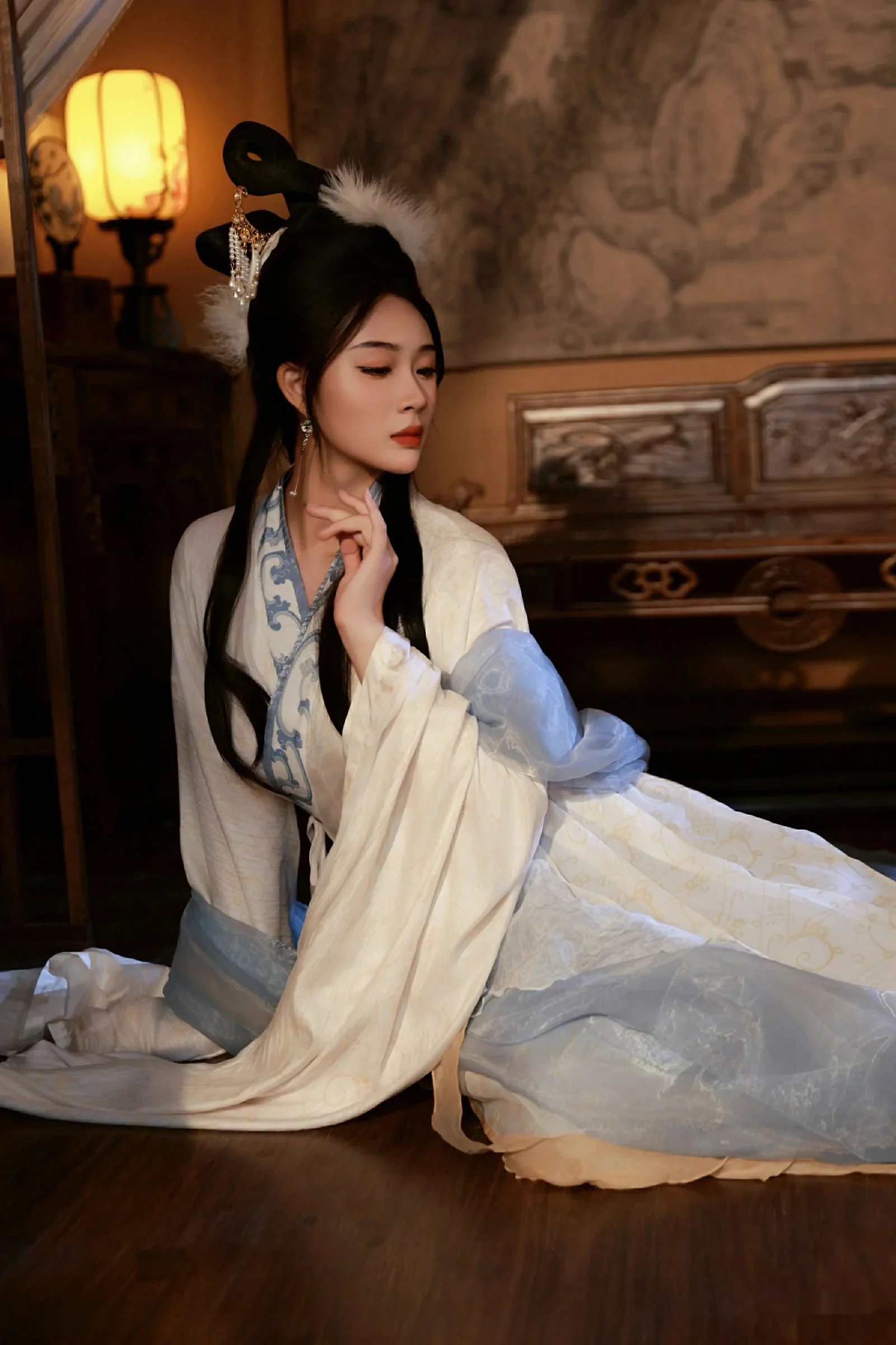 秀人集.com_[XiuRen秀人网]No.10835_模特南乔中秋主题性感汉服装扮配超薄肉丝秀白嫩肌肤诱惑写真76P