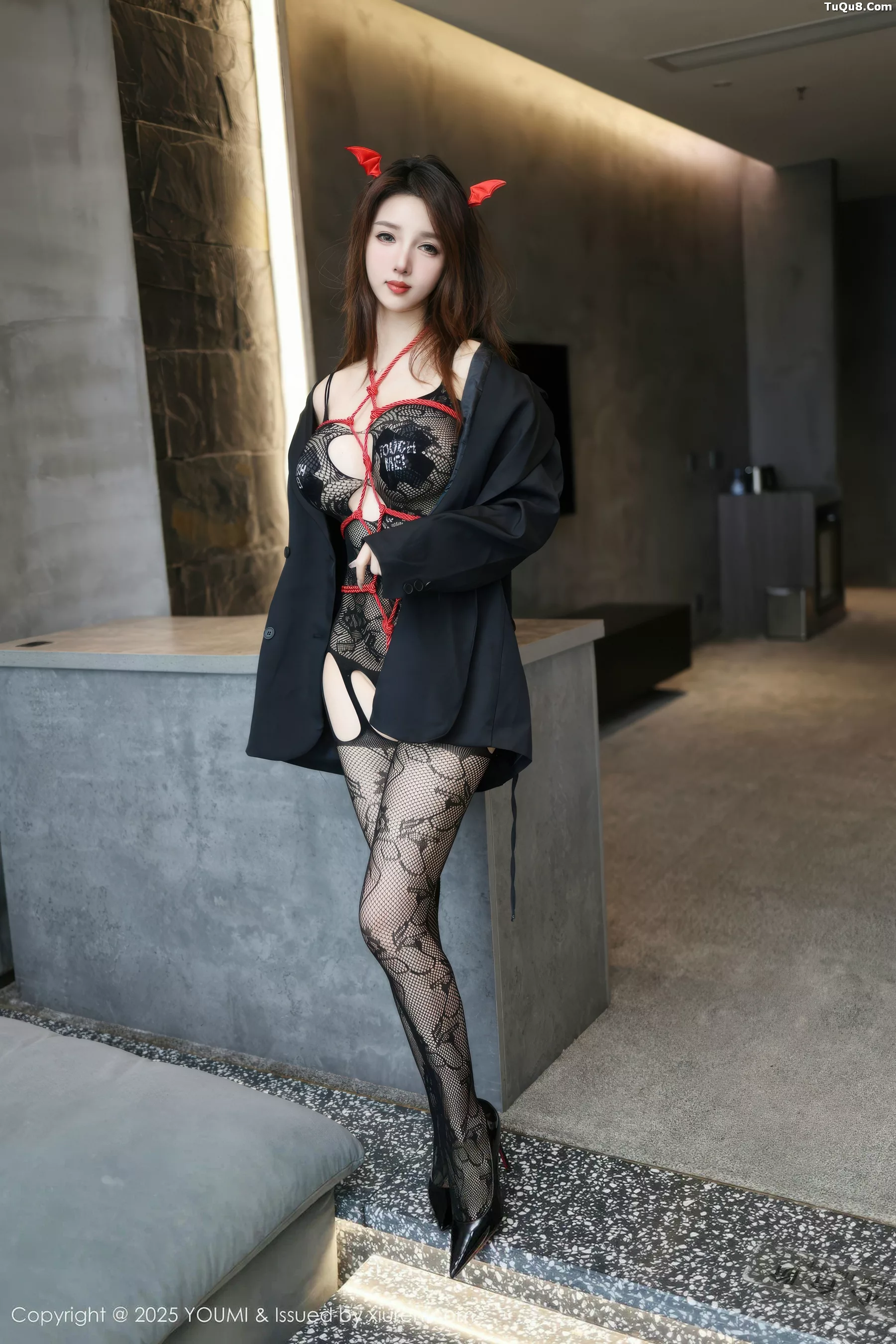 秀人集.com_[YouMi尤蜜荟]Vol.1176_模特Twins-夭夭性感黑色情趣连体网袜秀惹火身材极致诱惑写真53P