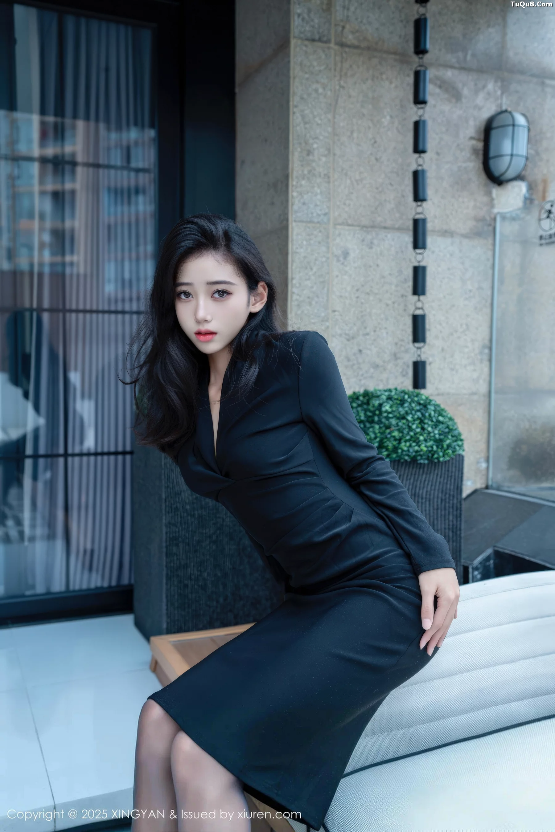 秀人集.com_[XINGYAN星颜社]VOL.426_模特时安安性感黑色连衣裙配超薄无内黑丝秀柔美身姿诱惑写真76P