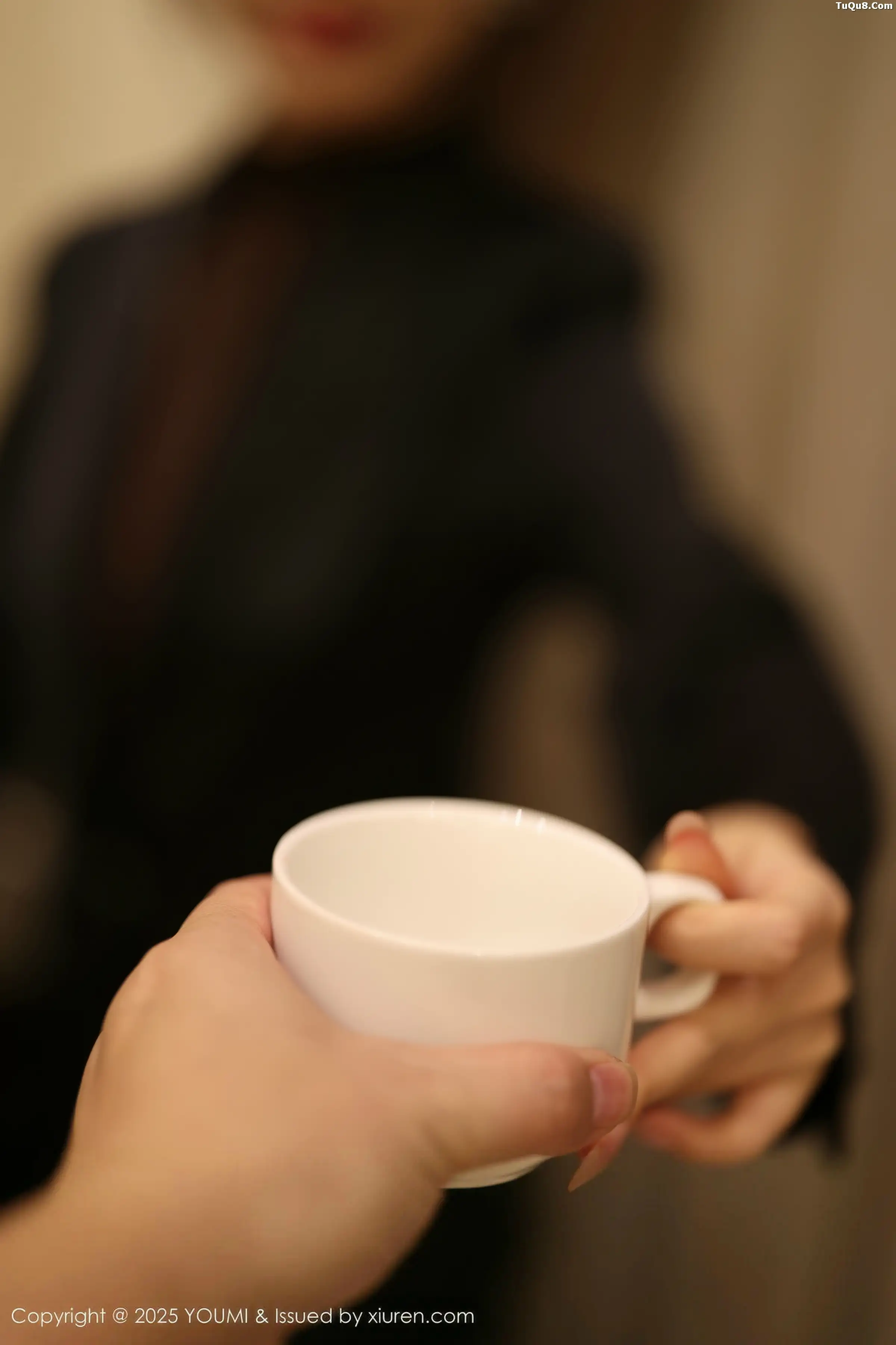 秀人集.com_[YouMi尤蜜荟]Vol.1186_模特Twins-桃桃性感黑色西服配黑丝吊袜秀曼妙身姿迷人诱惑写真100P