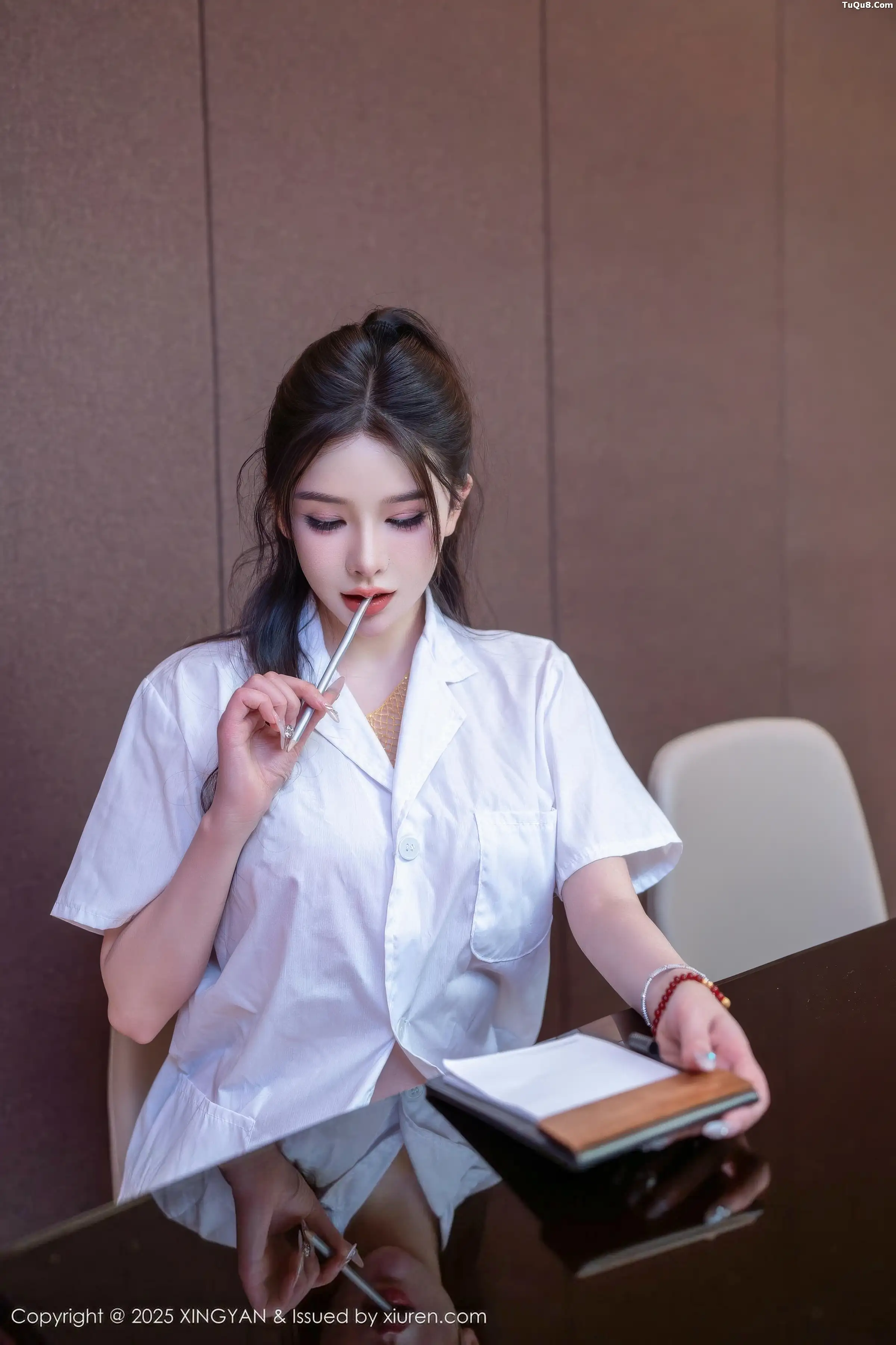 秀人集.com_[XINGYAN星颜社]VOL.431_女神李丽莎性感红色蕾丝内衣配白色丝袜秀完美身材诱惑写真64P