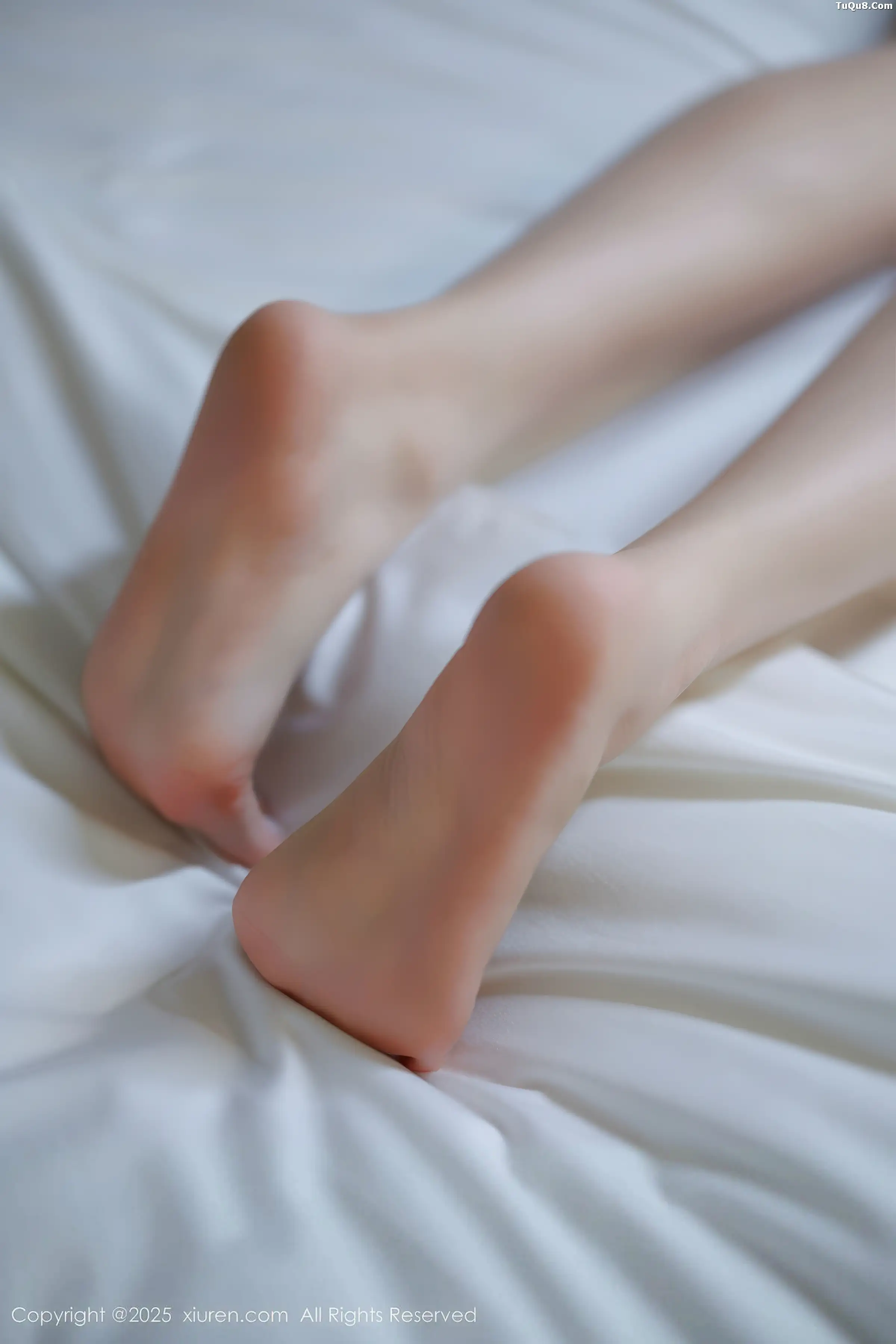 秀人集.com_[XiuRen秀人网]No.11035_女神CHENCHEN.性感黑色情趣内衣配超薄黑丝秀丰腴身材诱惑写真81P